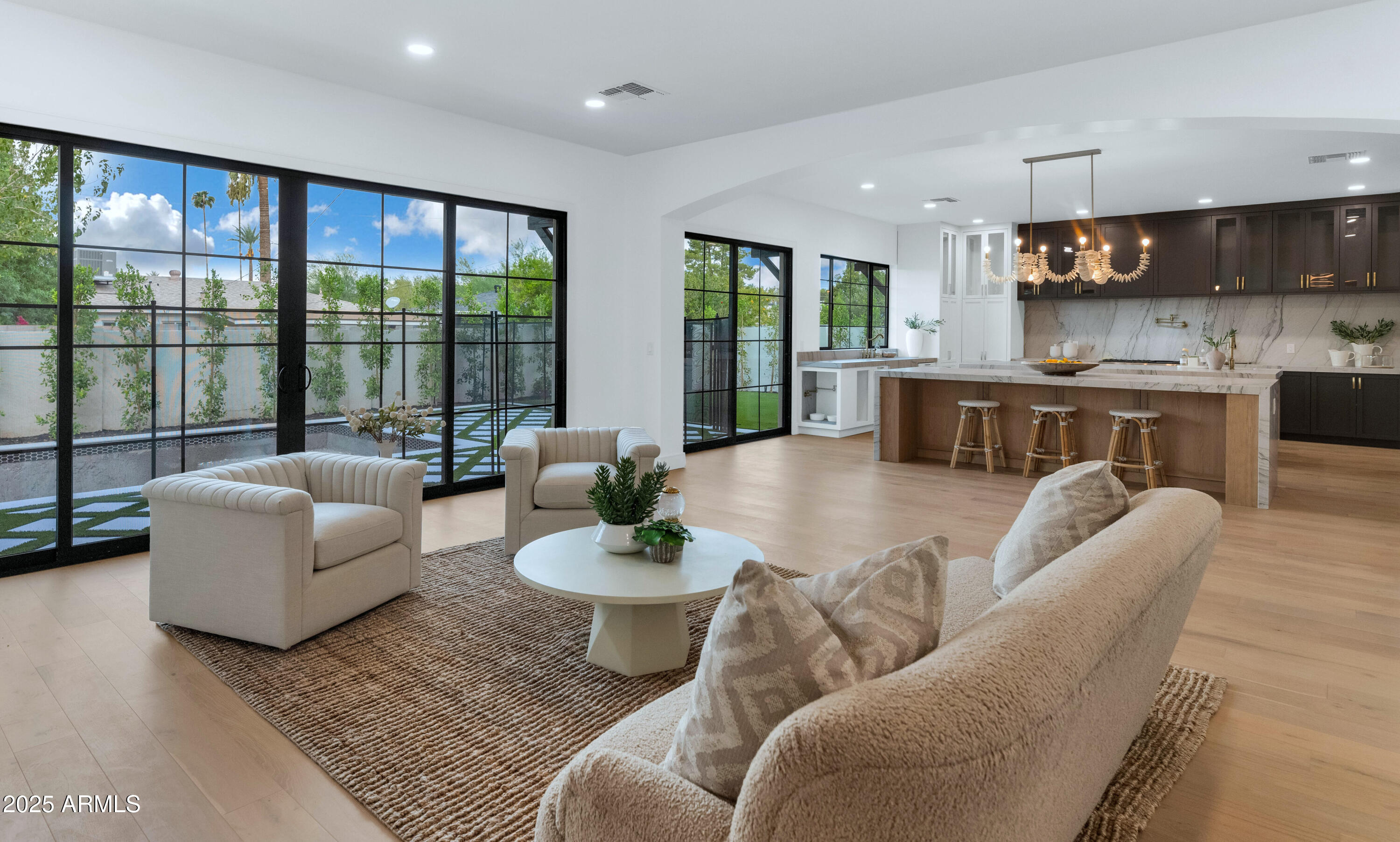 4244 N 45TH Place