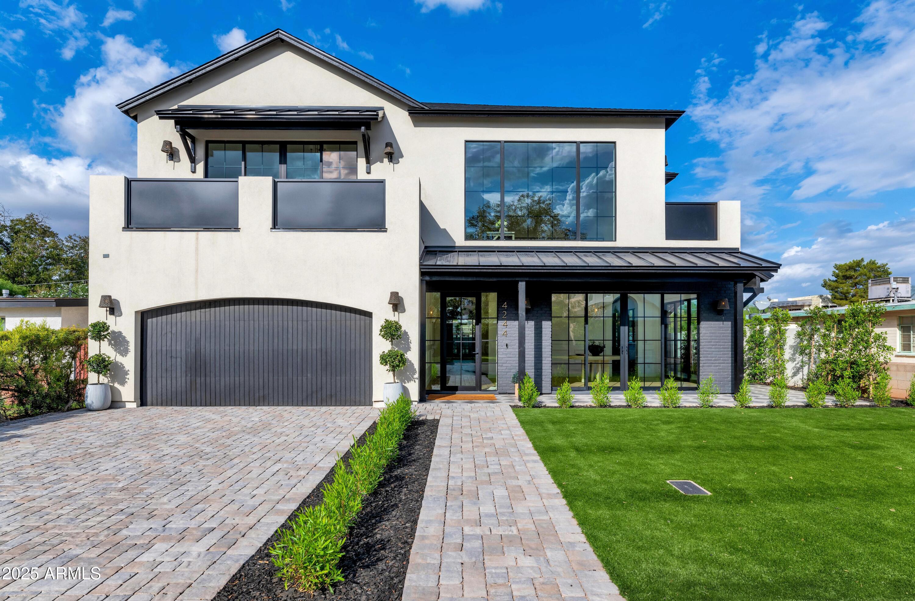 4244 N 45TH Place