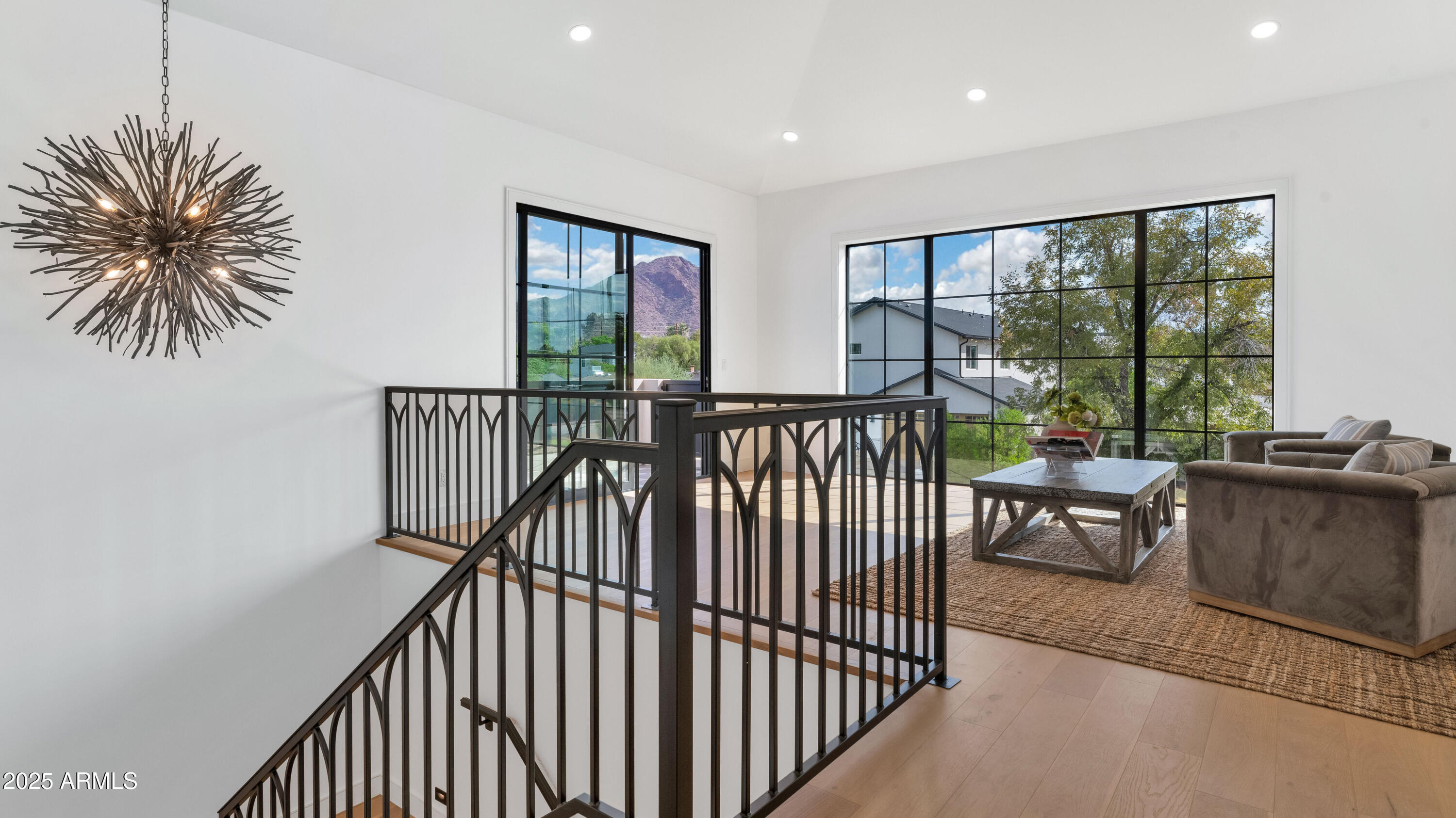4244 N 45TH Place