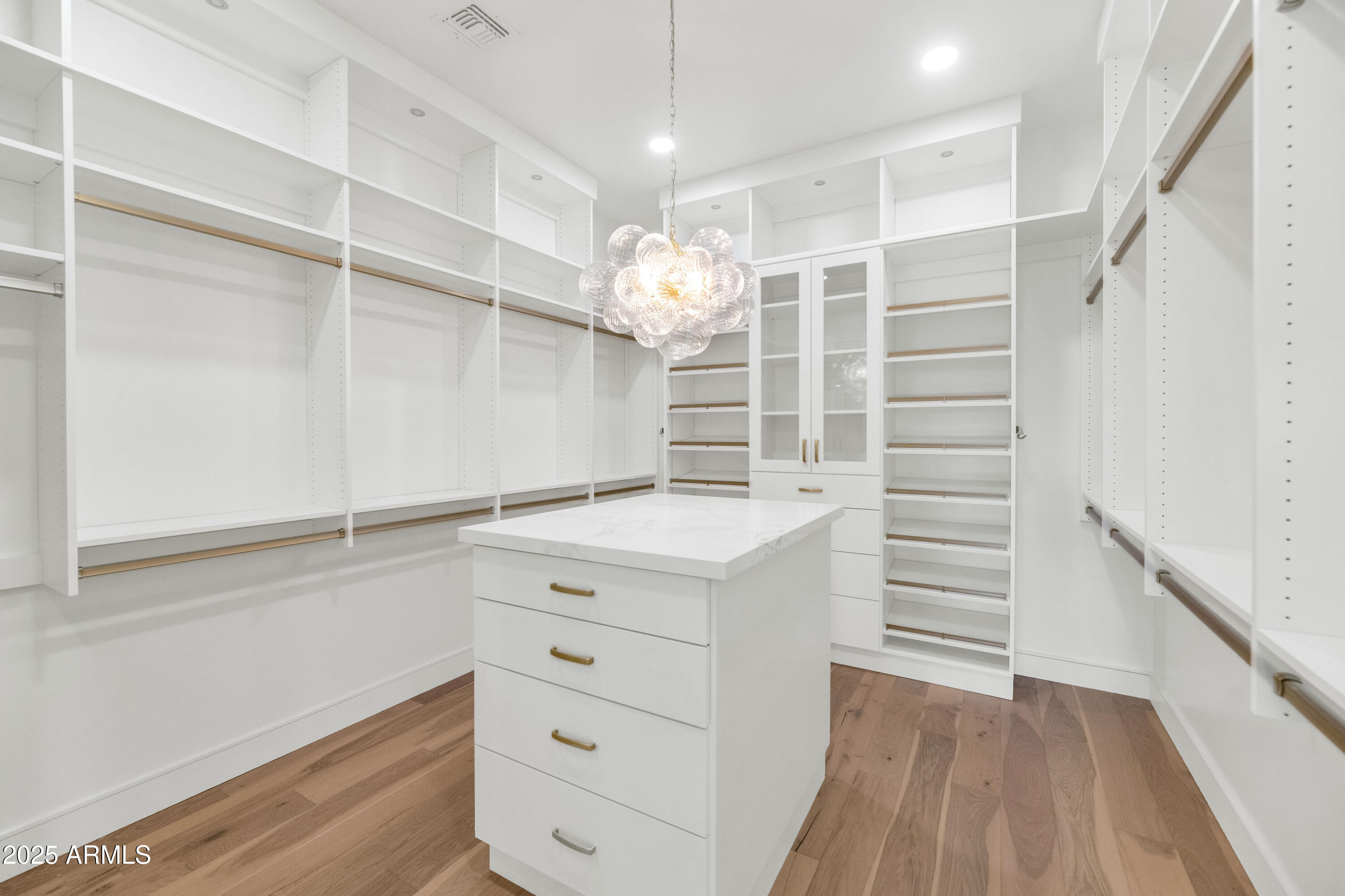 4244 N 45TH Place