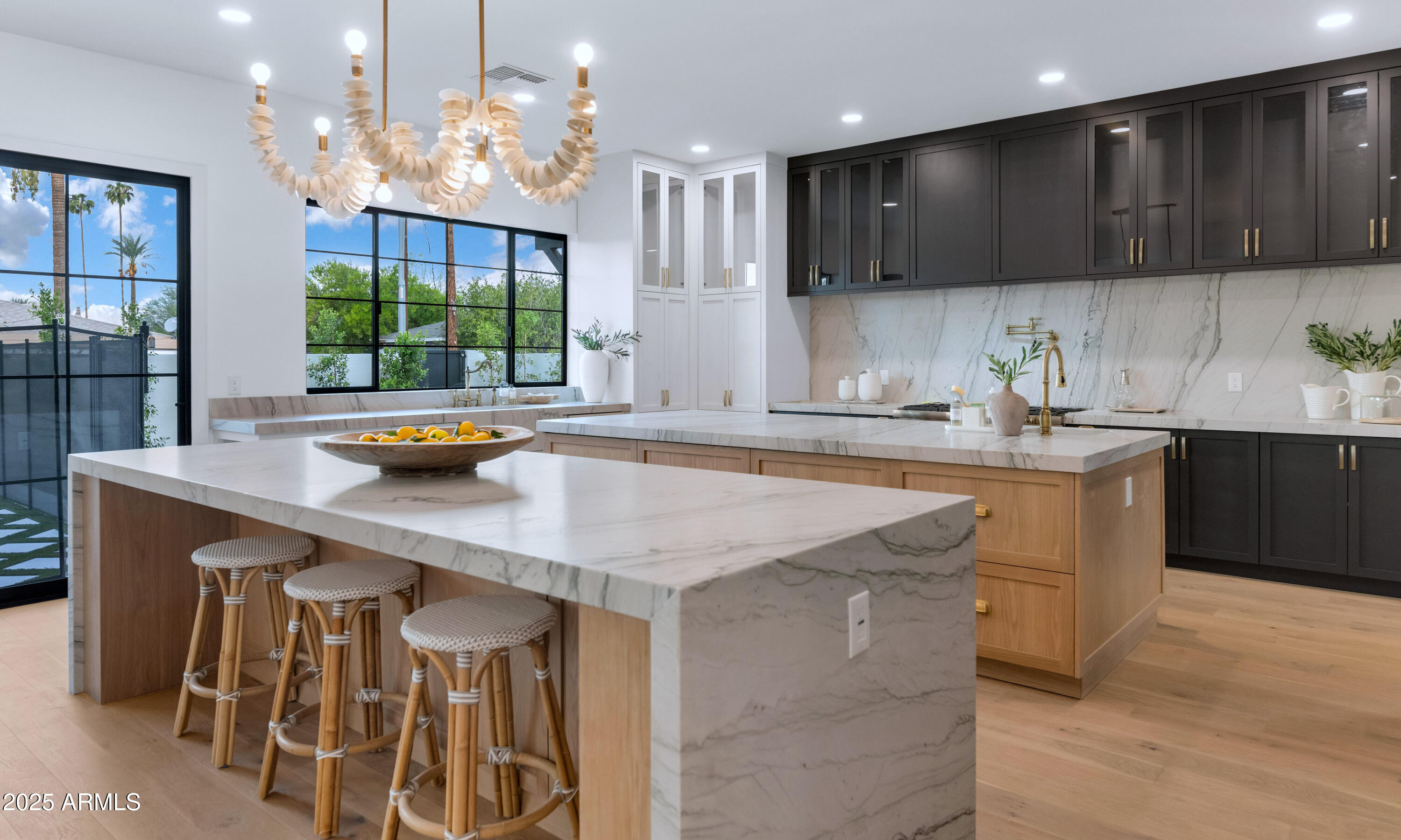 4244 N 45TH Place