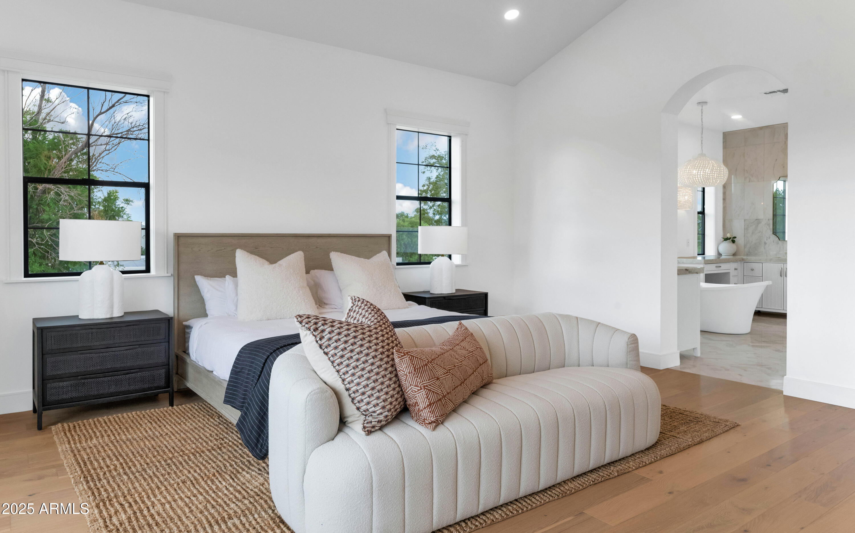 4244 N 45TH Place