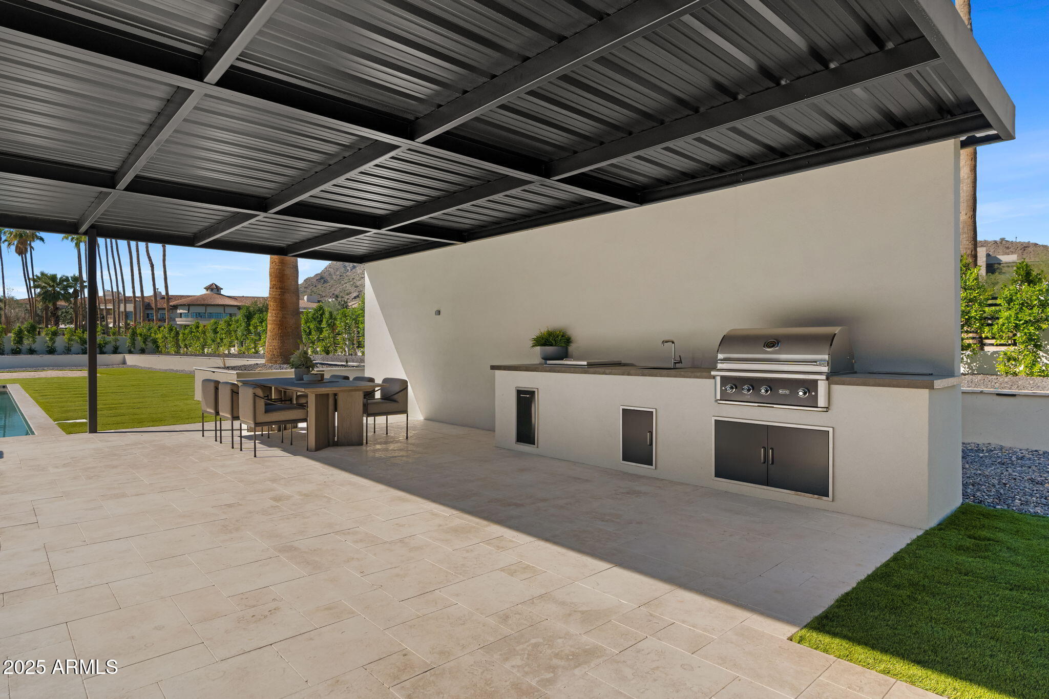 6230 E HILLCREST Boulevard