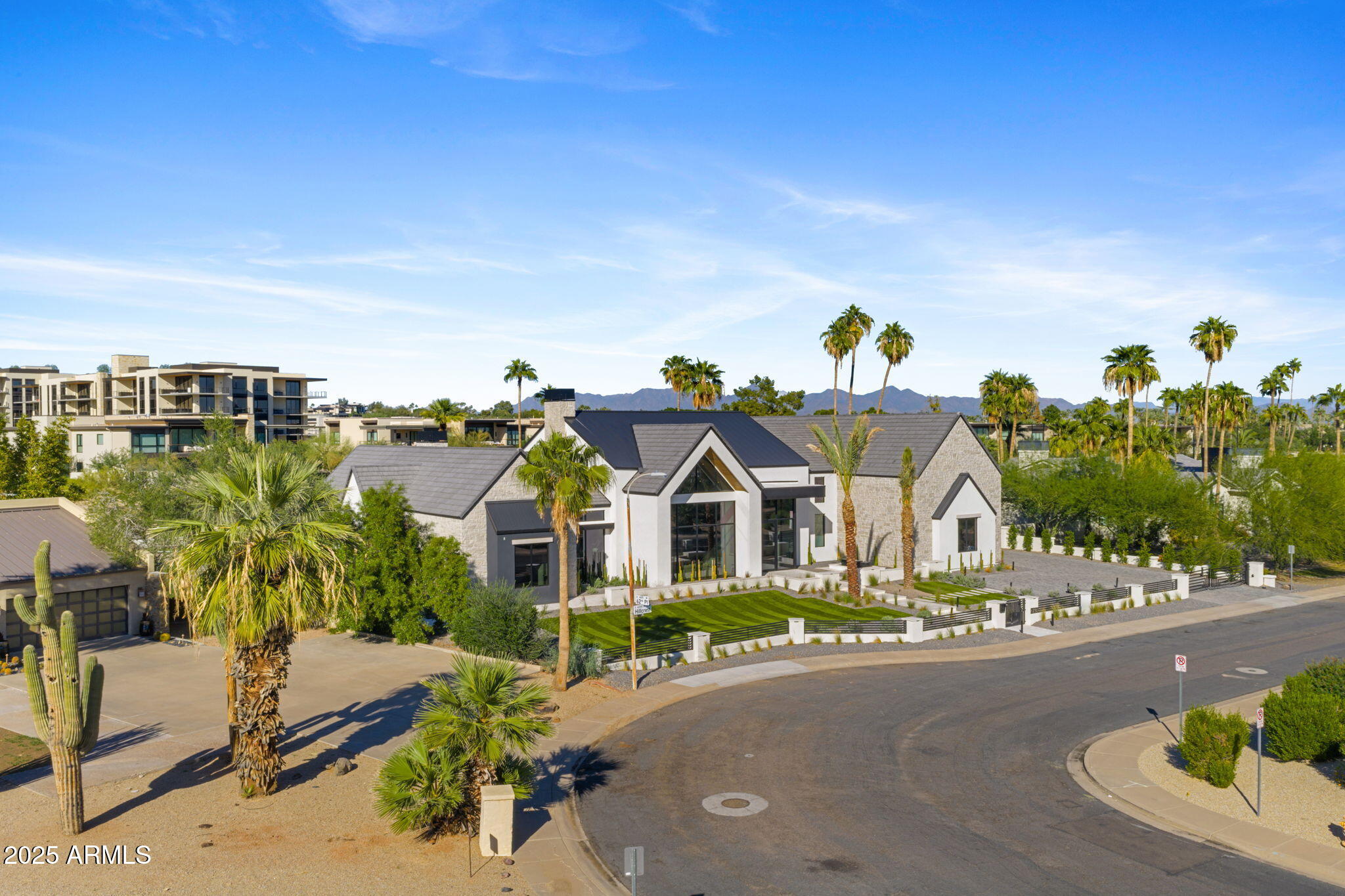 6230 E HILLCREST Boulevard