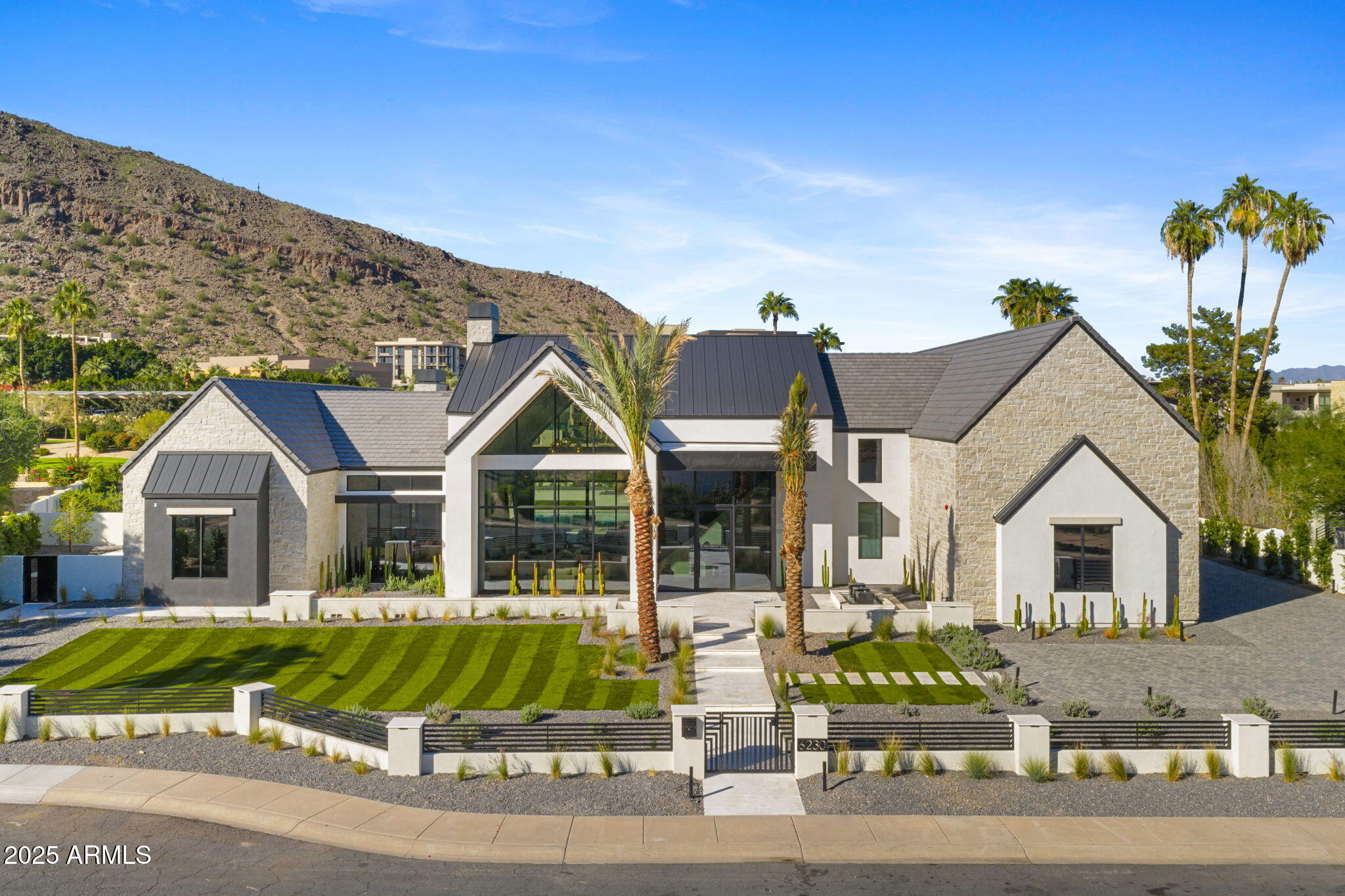 6230 E HILLCREST Boulevard