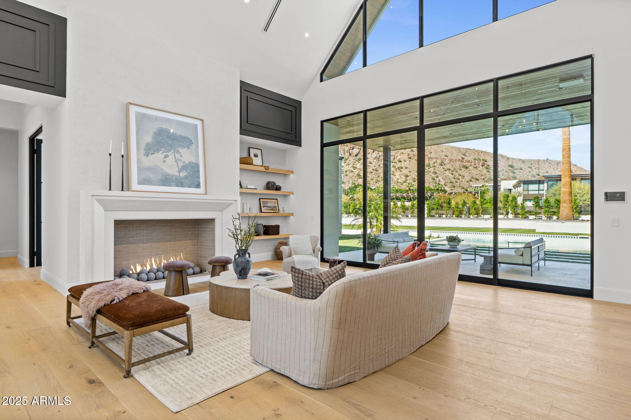 6230 E HILLCREST Boulevard