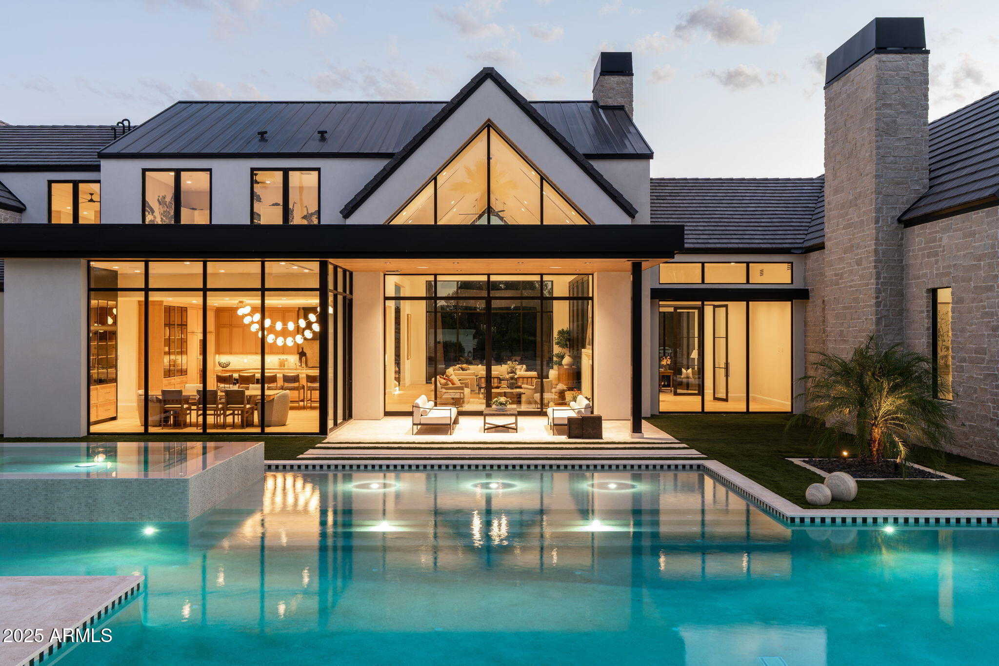 6230 E HILLCREST Boulevard