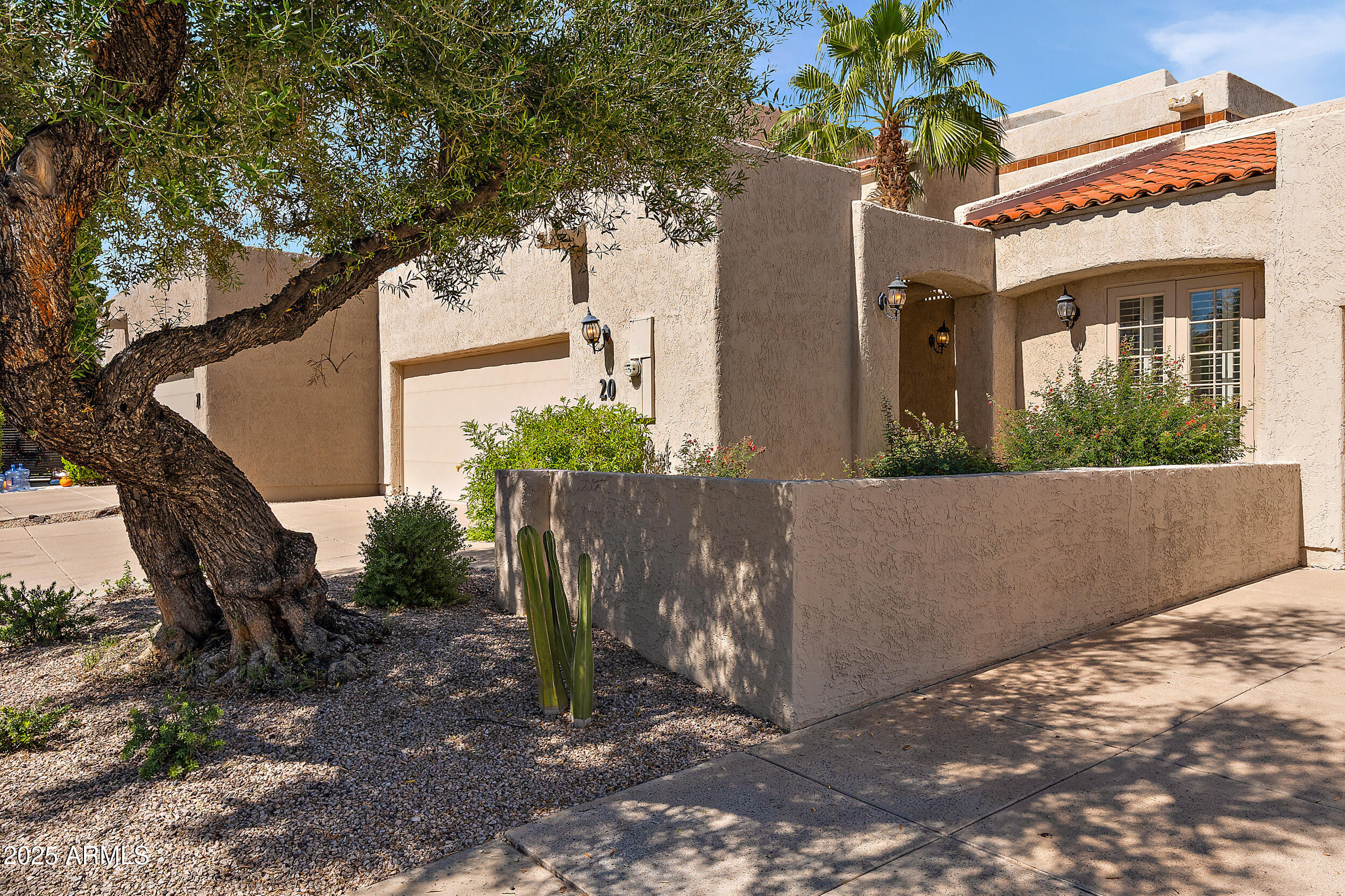 2626 E ARIZONA BILTMORE Circle, 20