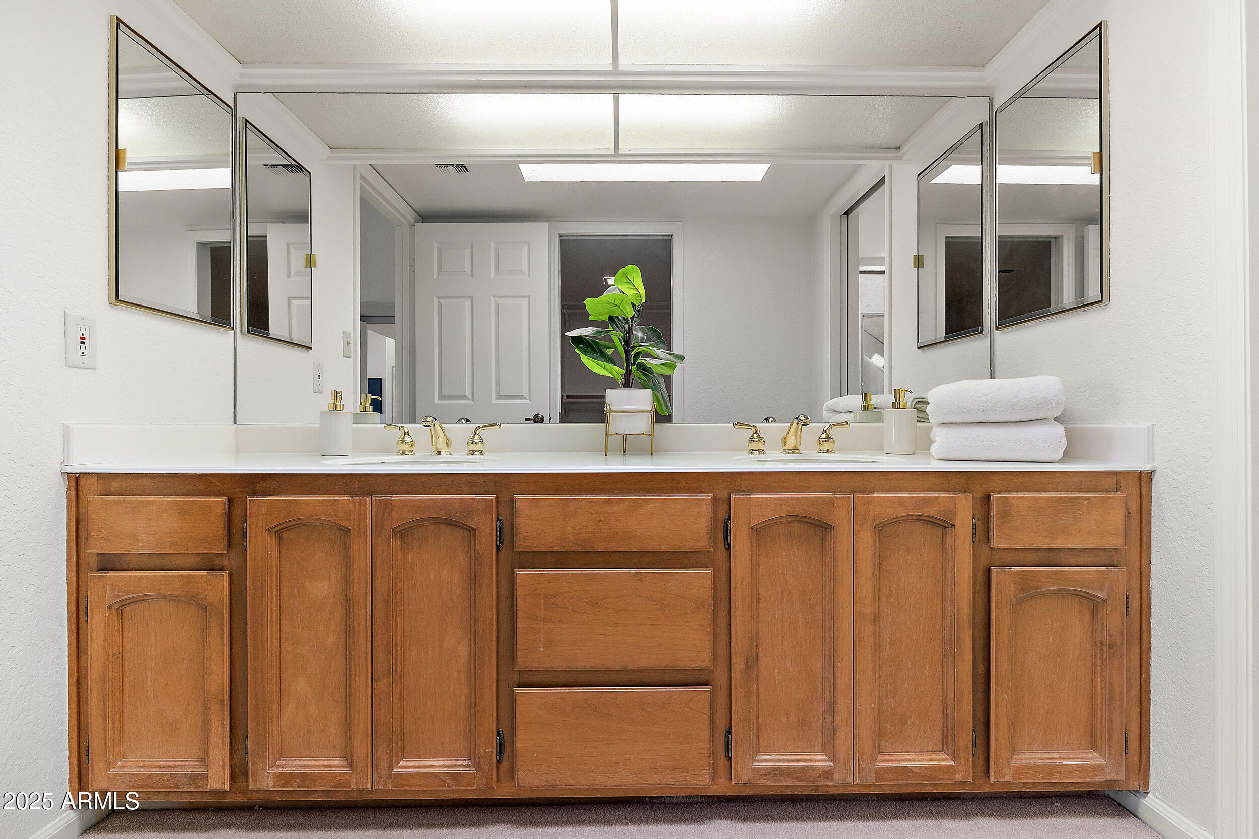 2626 E ARIZONA BILTMORE Circle, 20