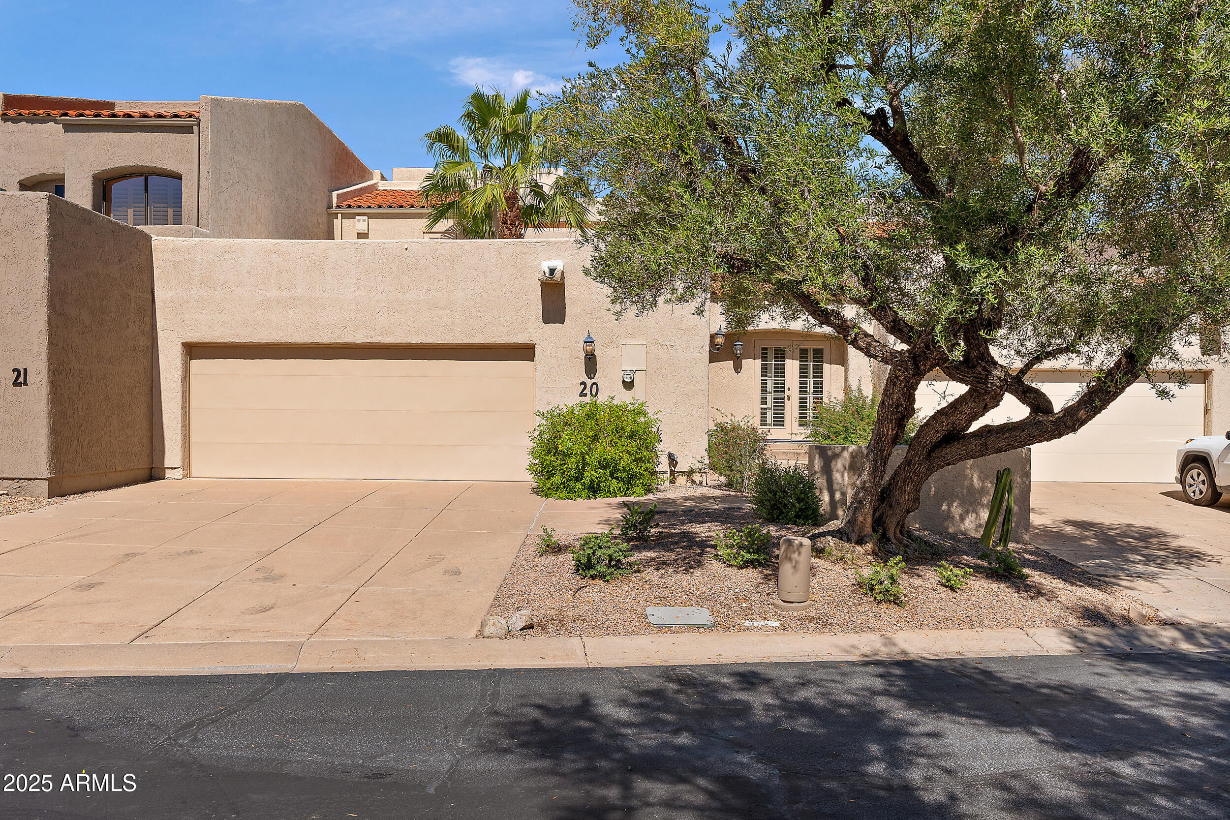 2626 E ARIZONA BILTMORE Circle, 20