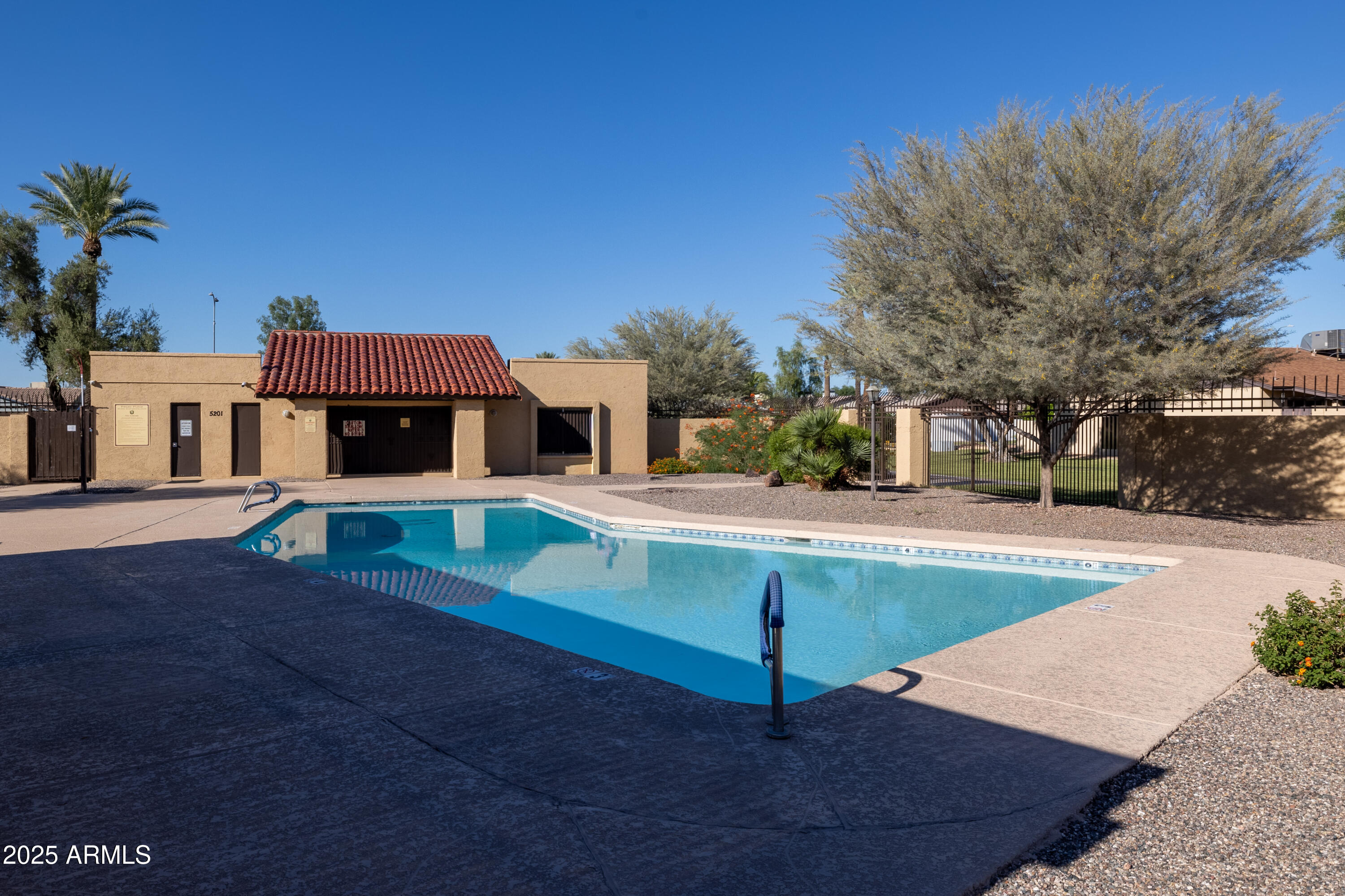 5209 W PALO VERDE Avenue