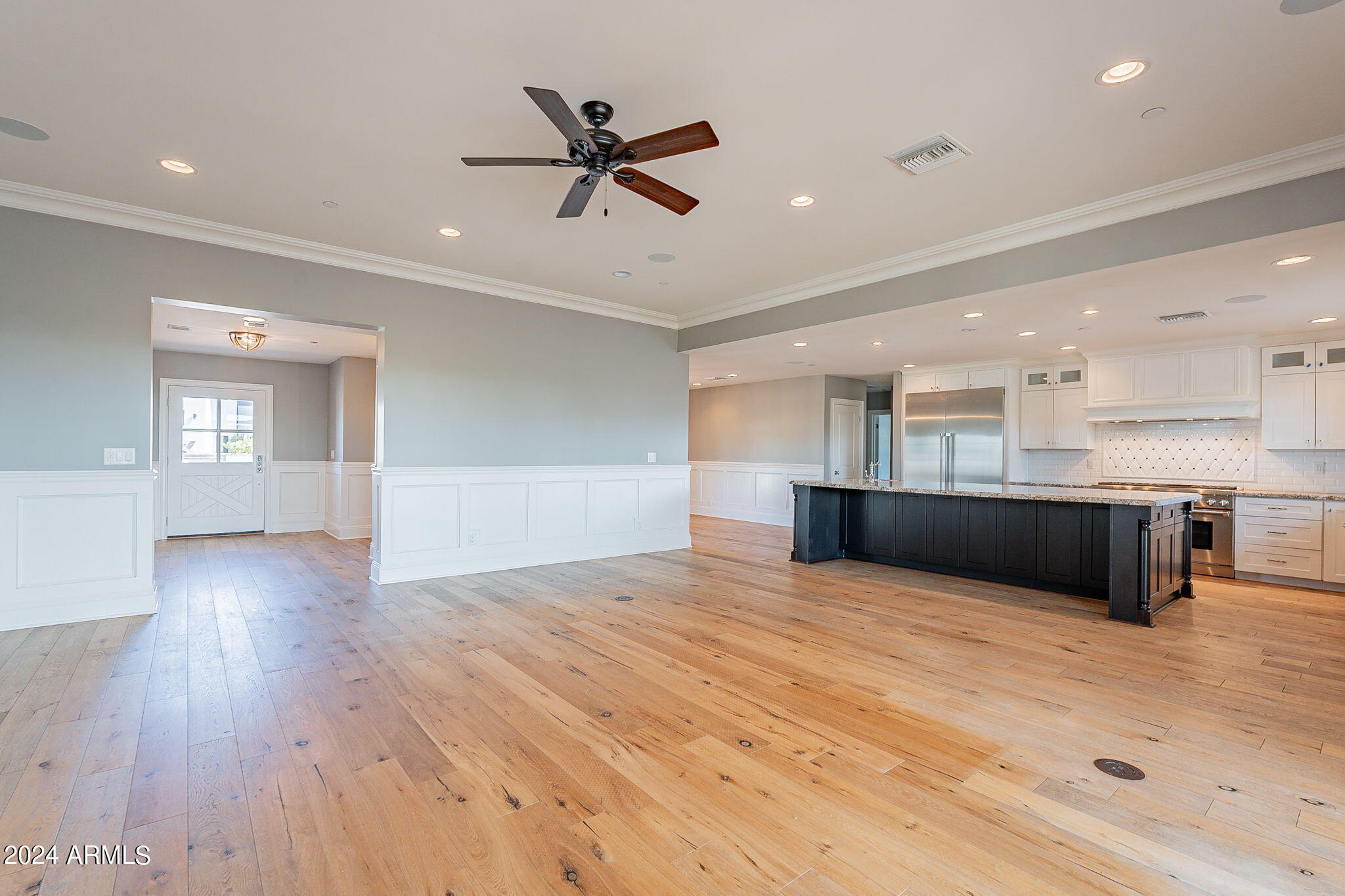 6433 E Calle Camelia