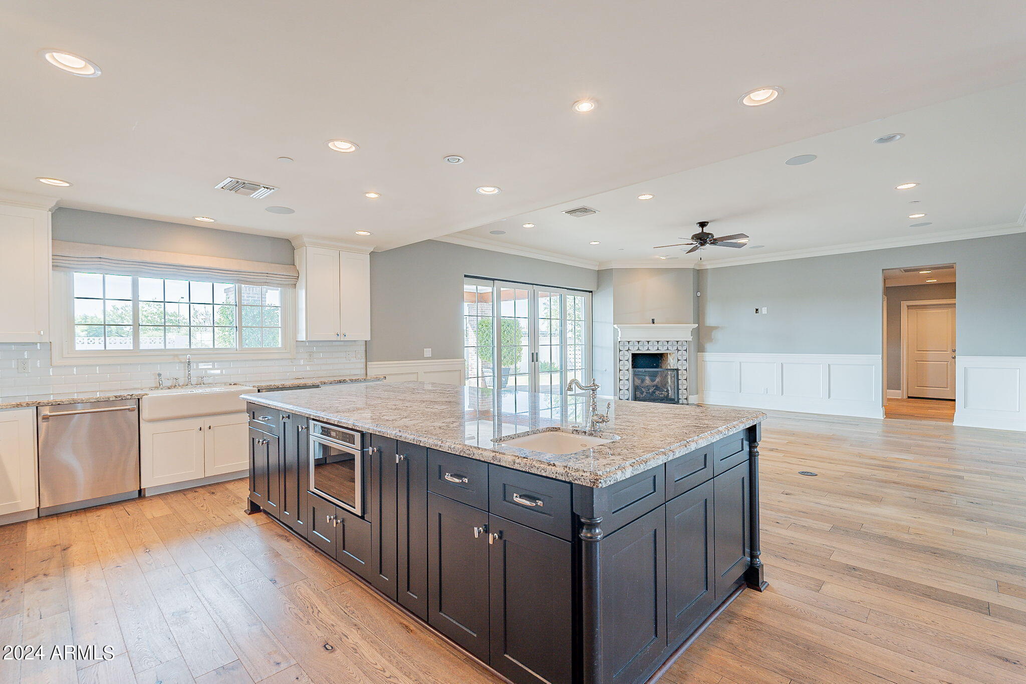 6433 E Calle Camelia