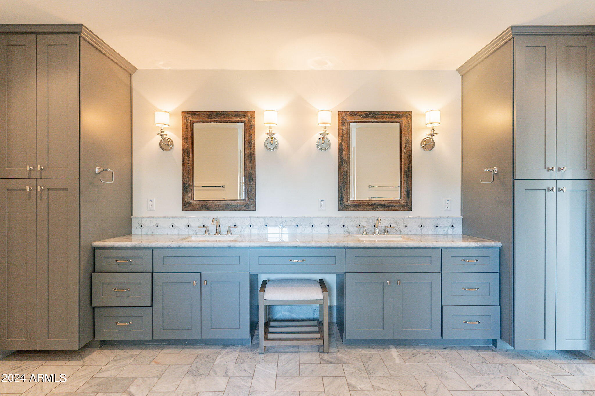 6433 E Calle Camelia