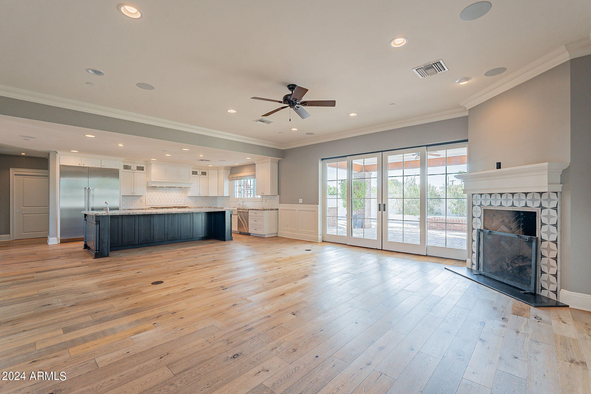 6433 E Calle Camelia