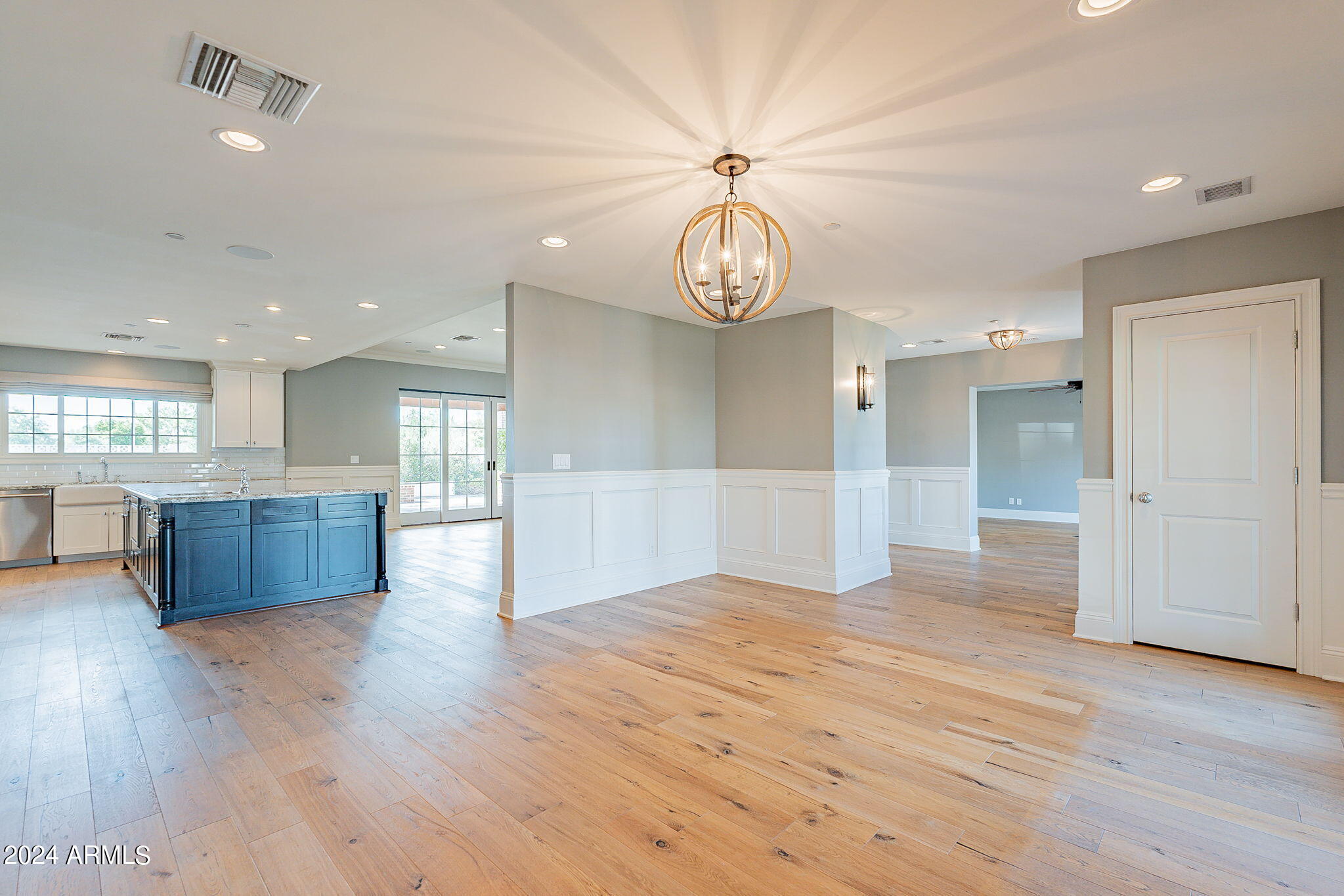 6433 E Calle Camelia