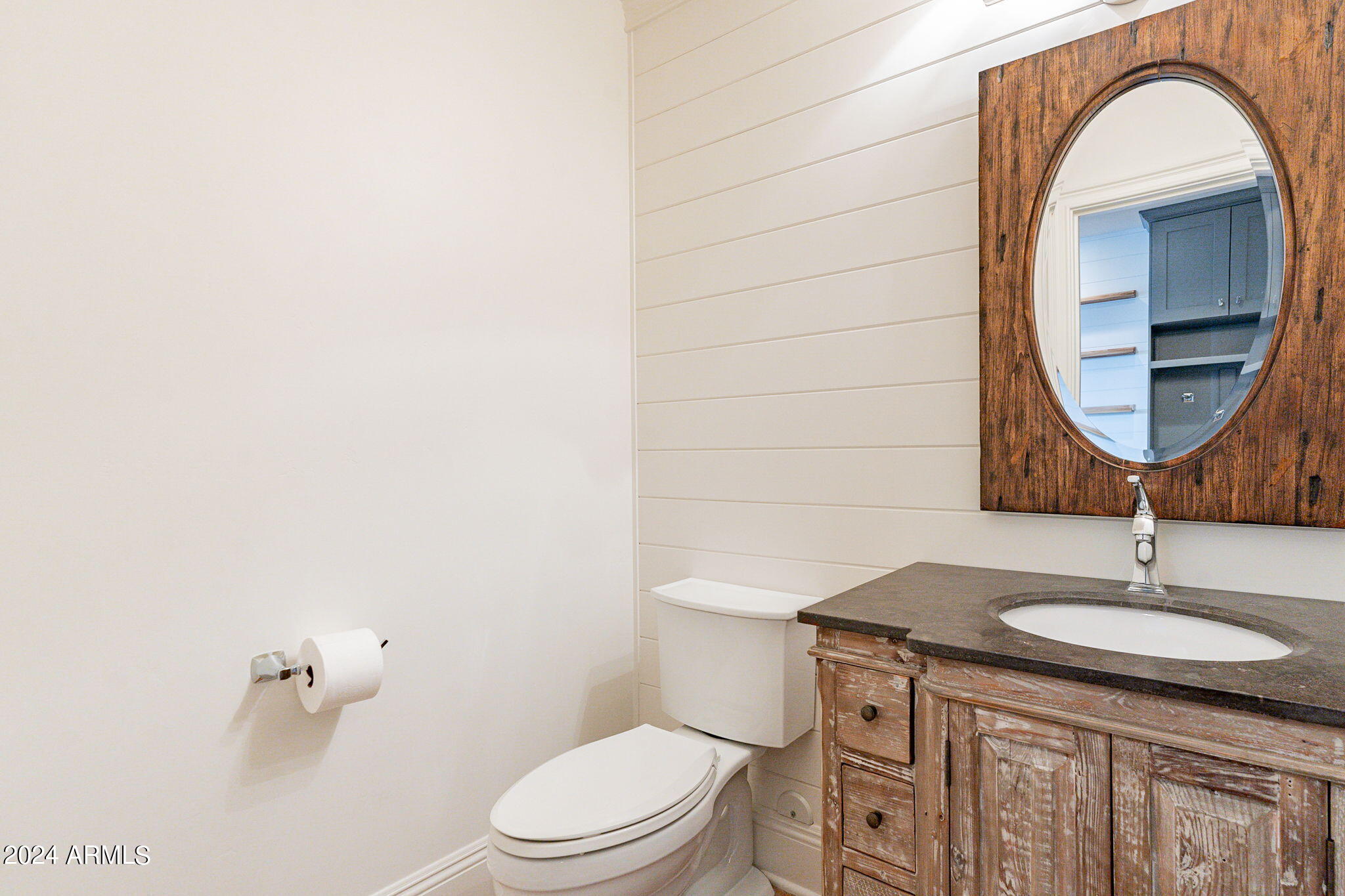 6433 E Calle Camelia