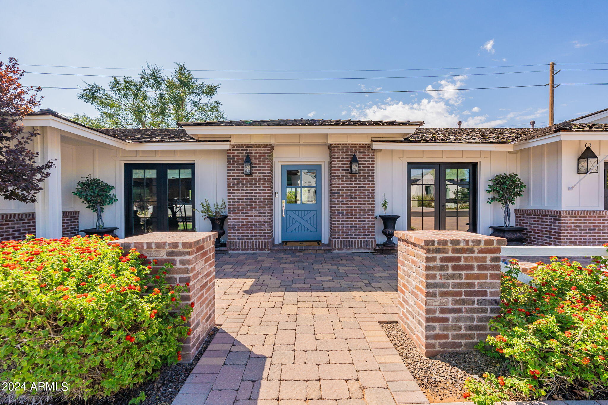 6433 E Calle Camelia