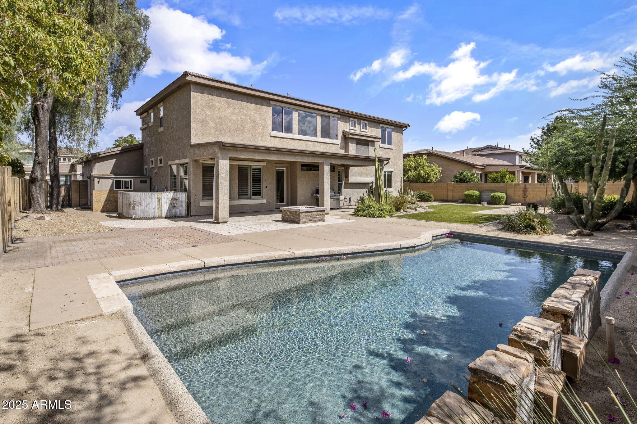 315 E MARY Lane