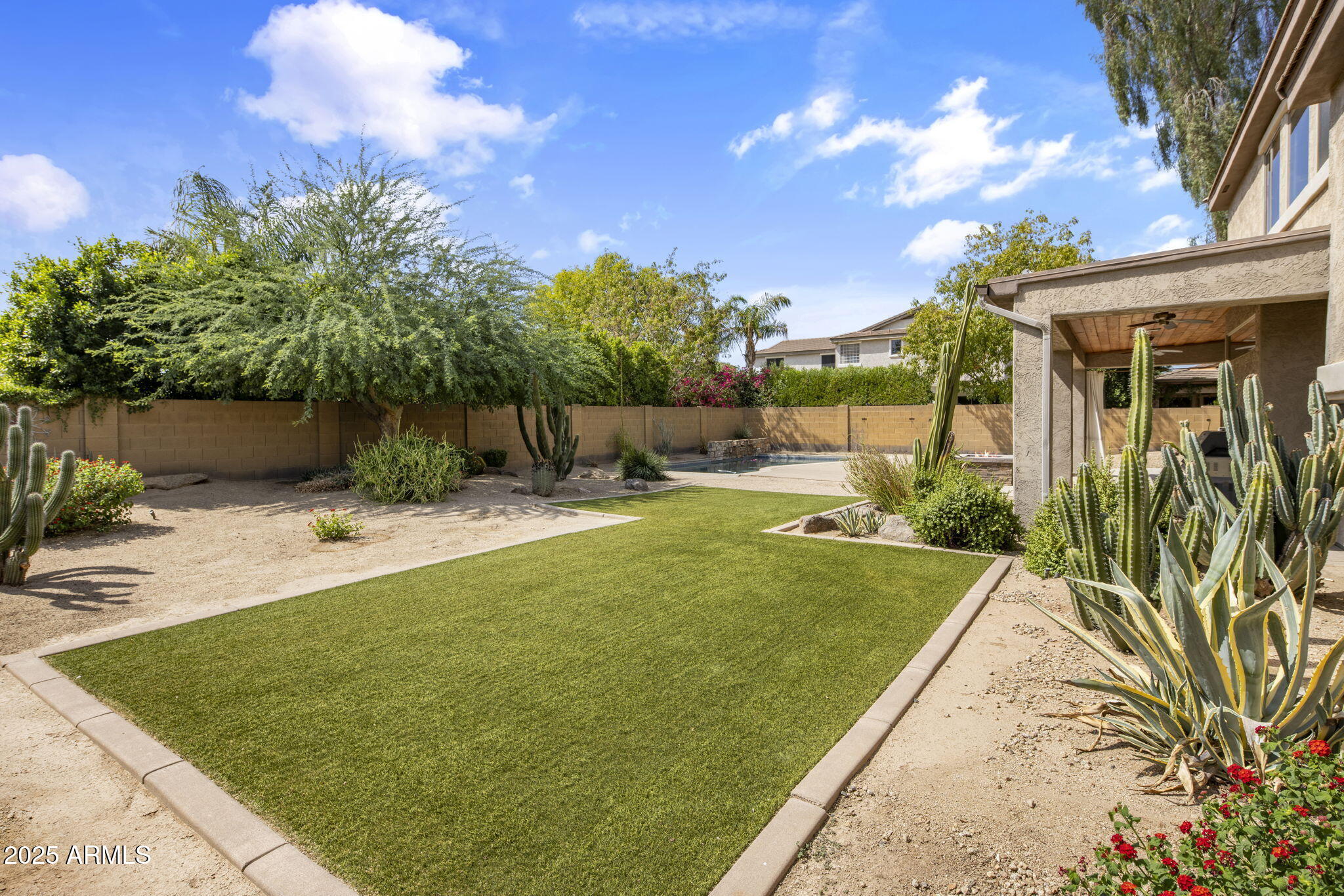 315 E MARY Lane
