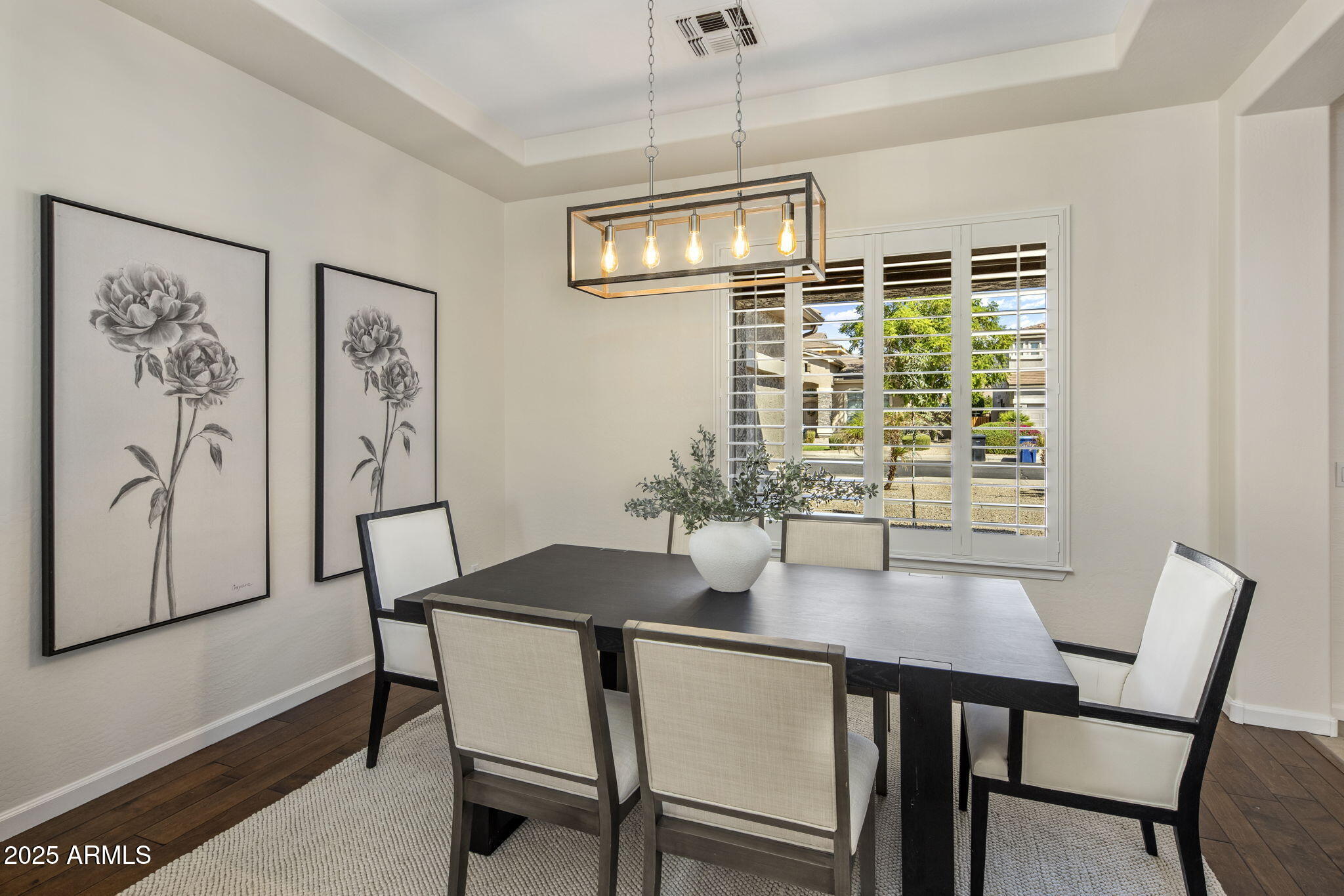 315 E MARY Lane