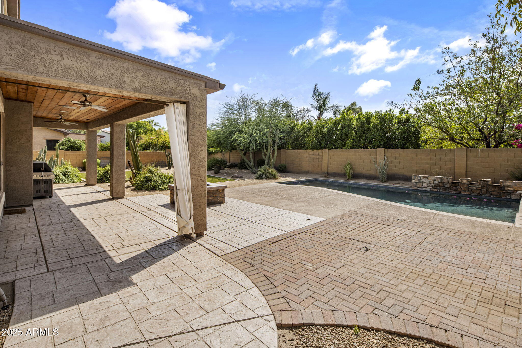 315 E MARY Lane