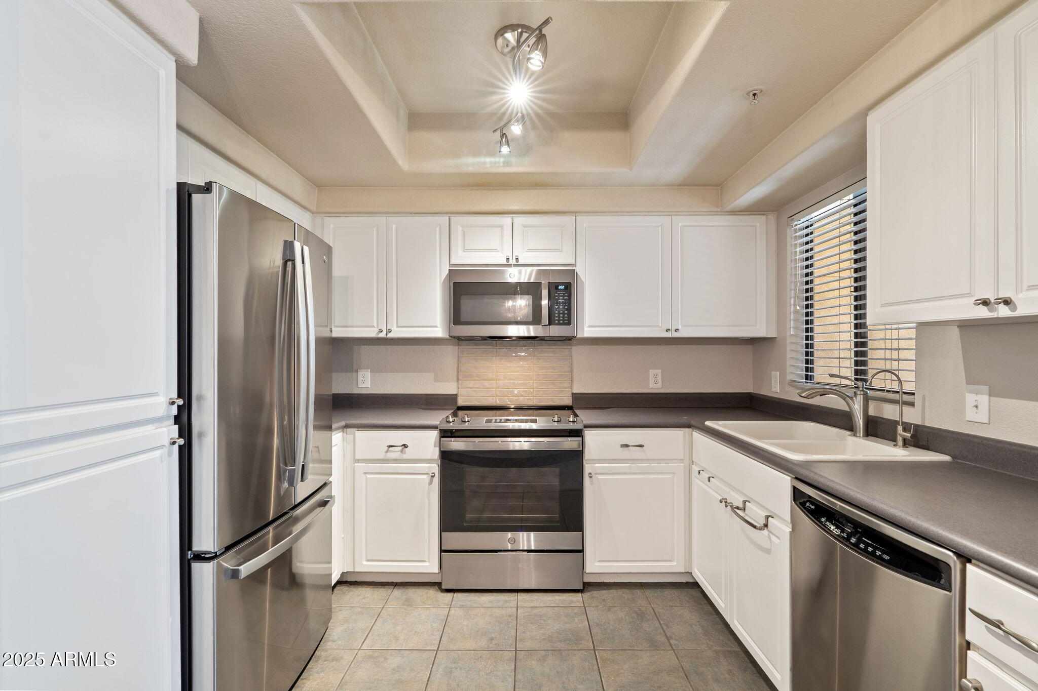 7575 E INDIAN BEND Road, 2057
