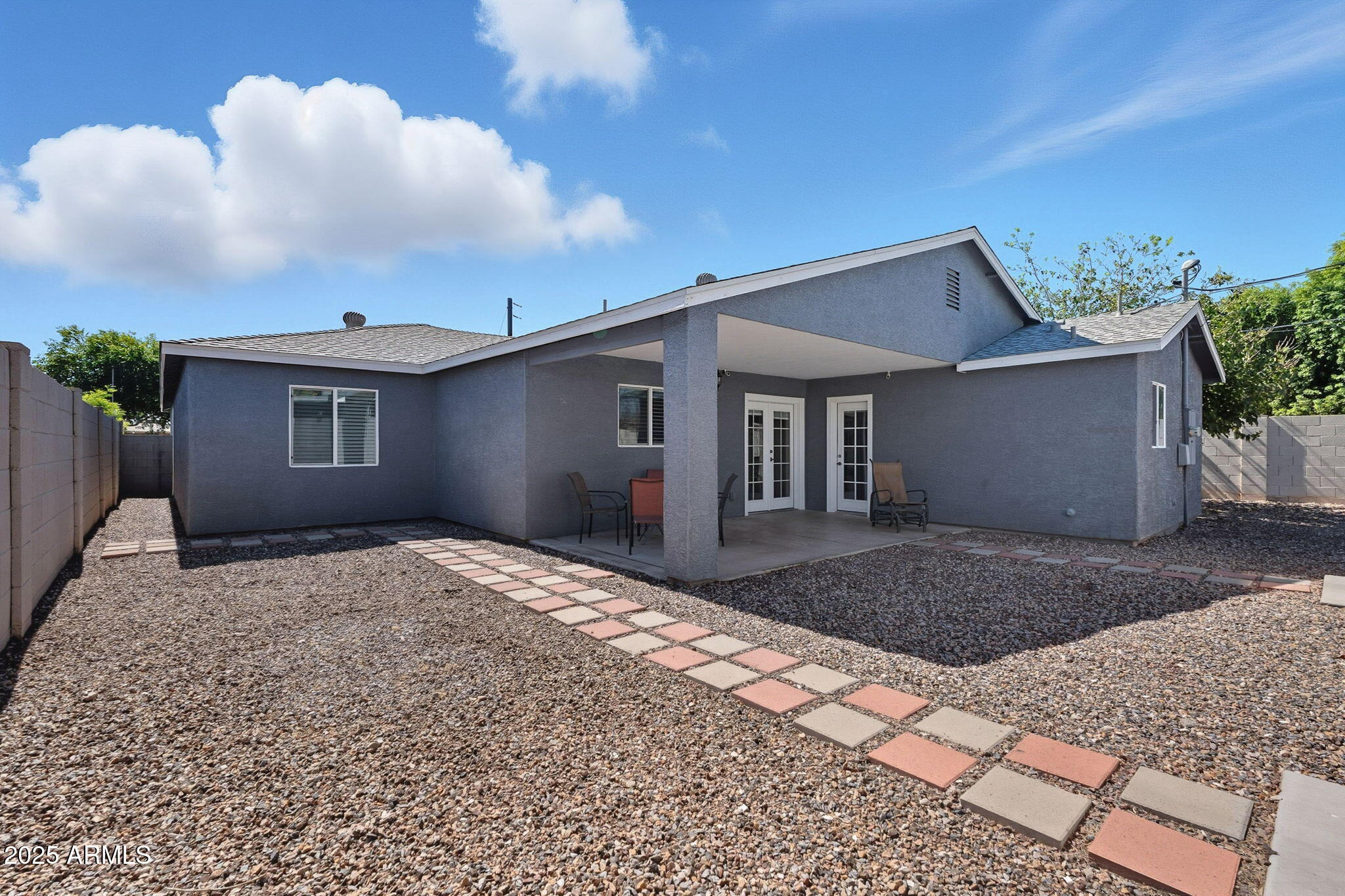 2148 W Campbell Avenue