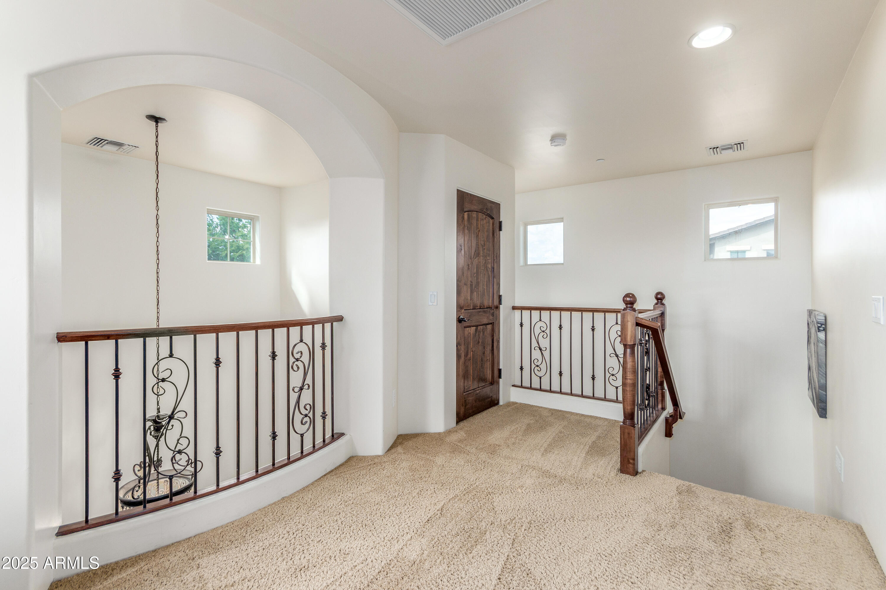 5415 E HALLIHAN Drive