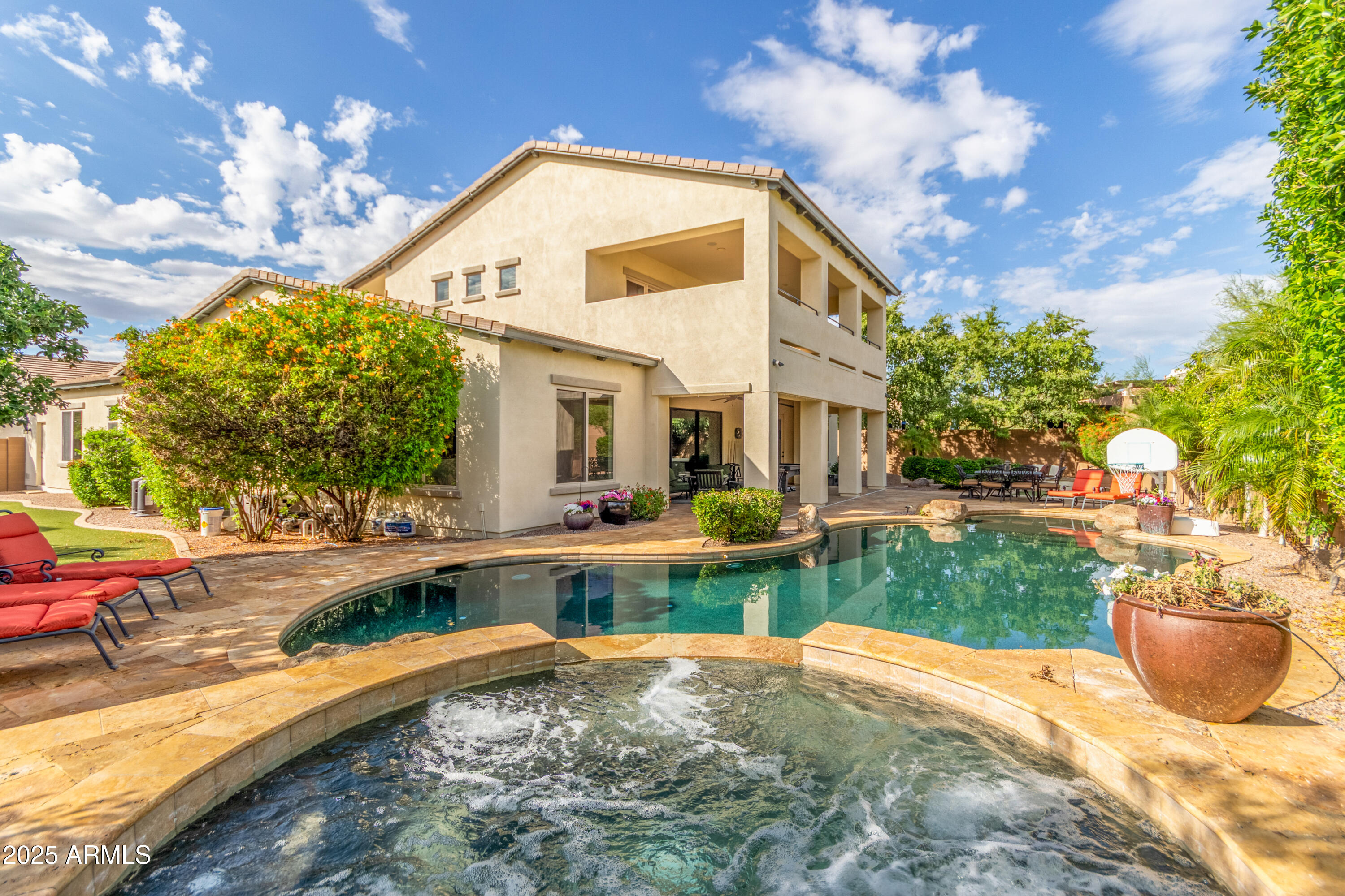 5415 E HALLIHAN Drive