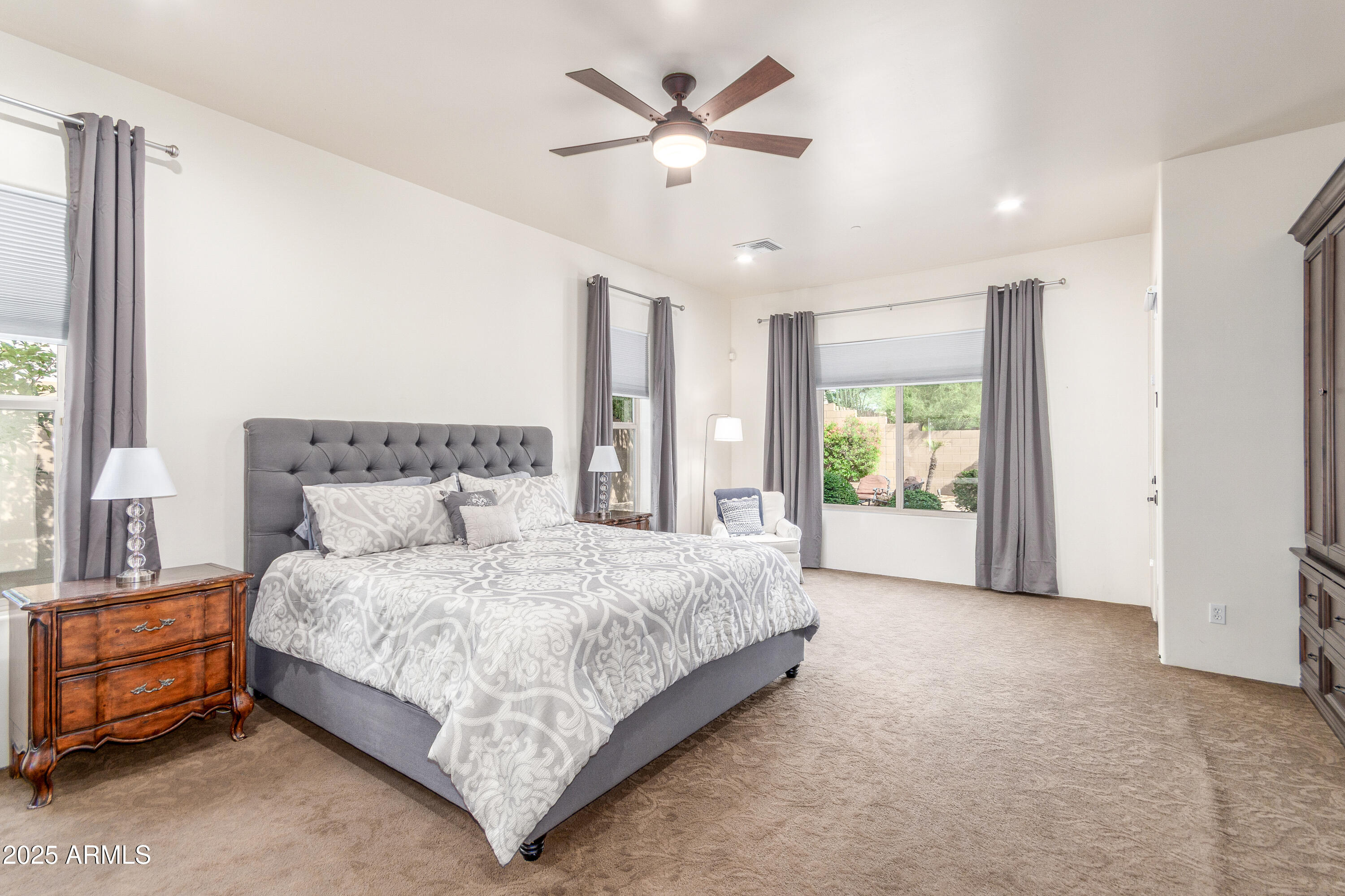 5415 E HALLIHAN Drive