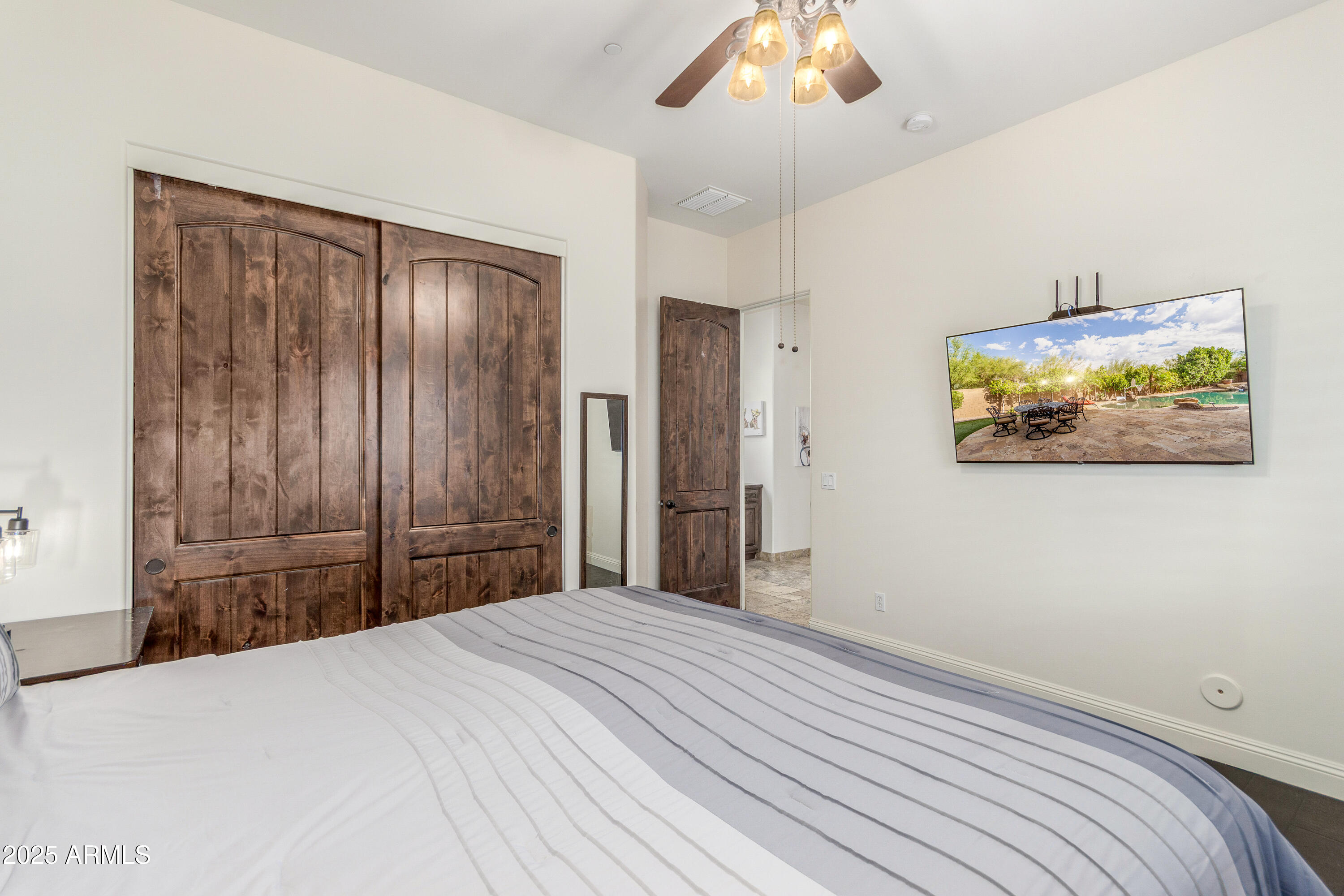 5415 E HALLIHAN Drive