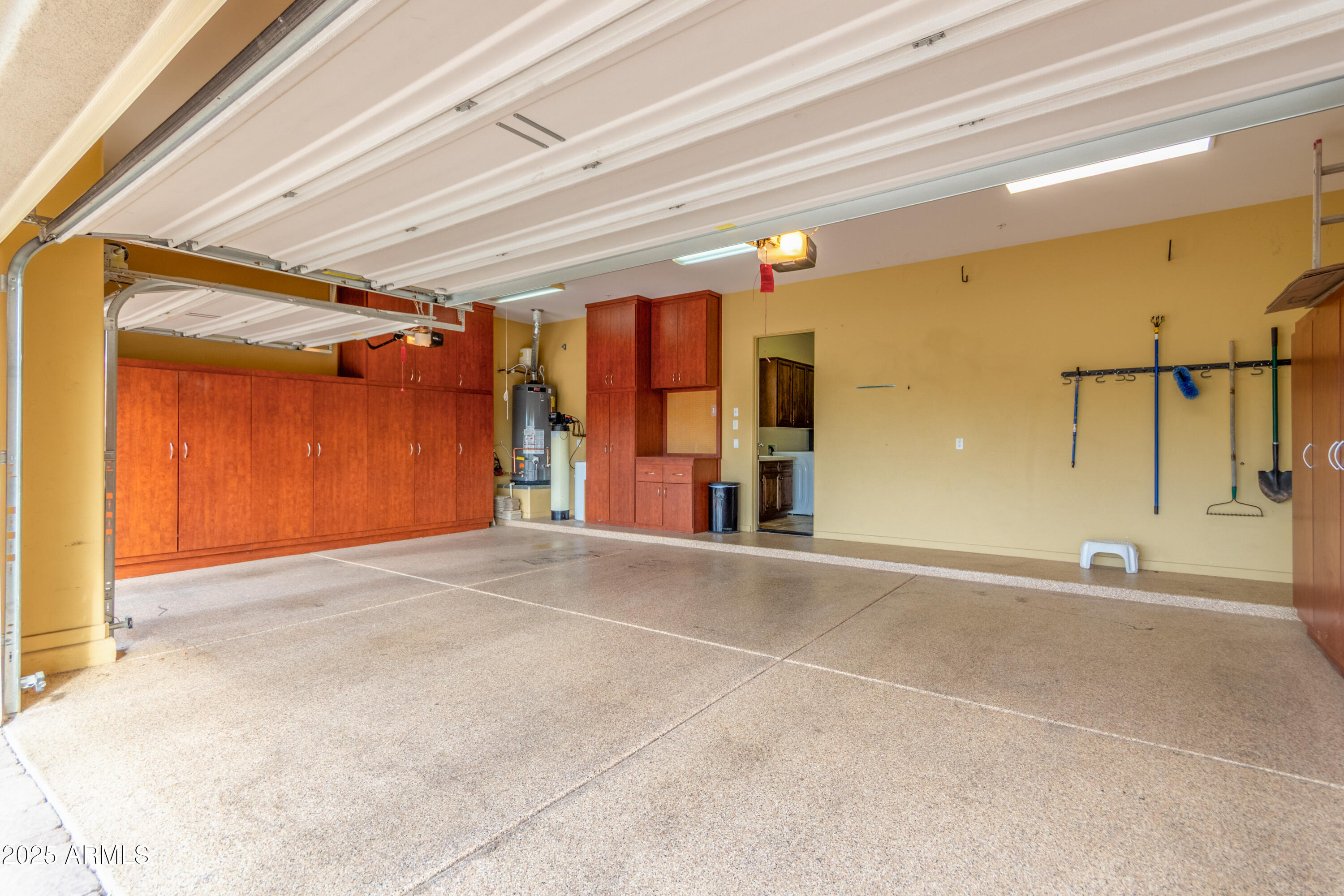 5415 E HALLIHAN Drive