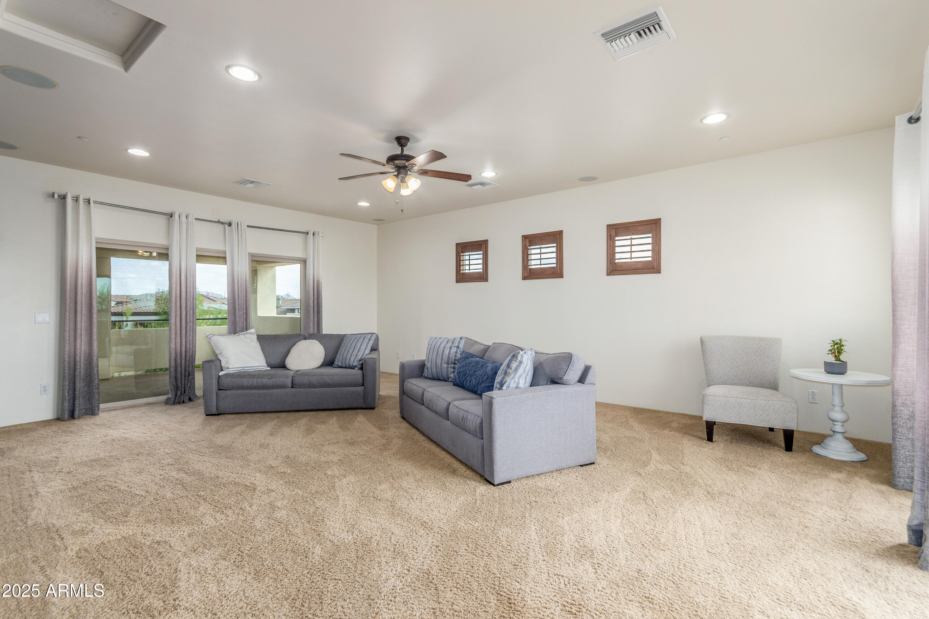 5415 E HALLIHAN Drive