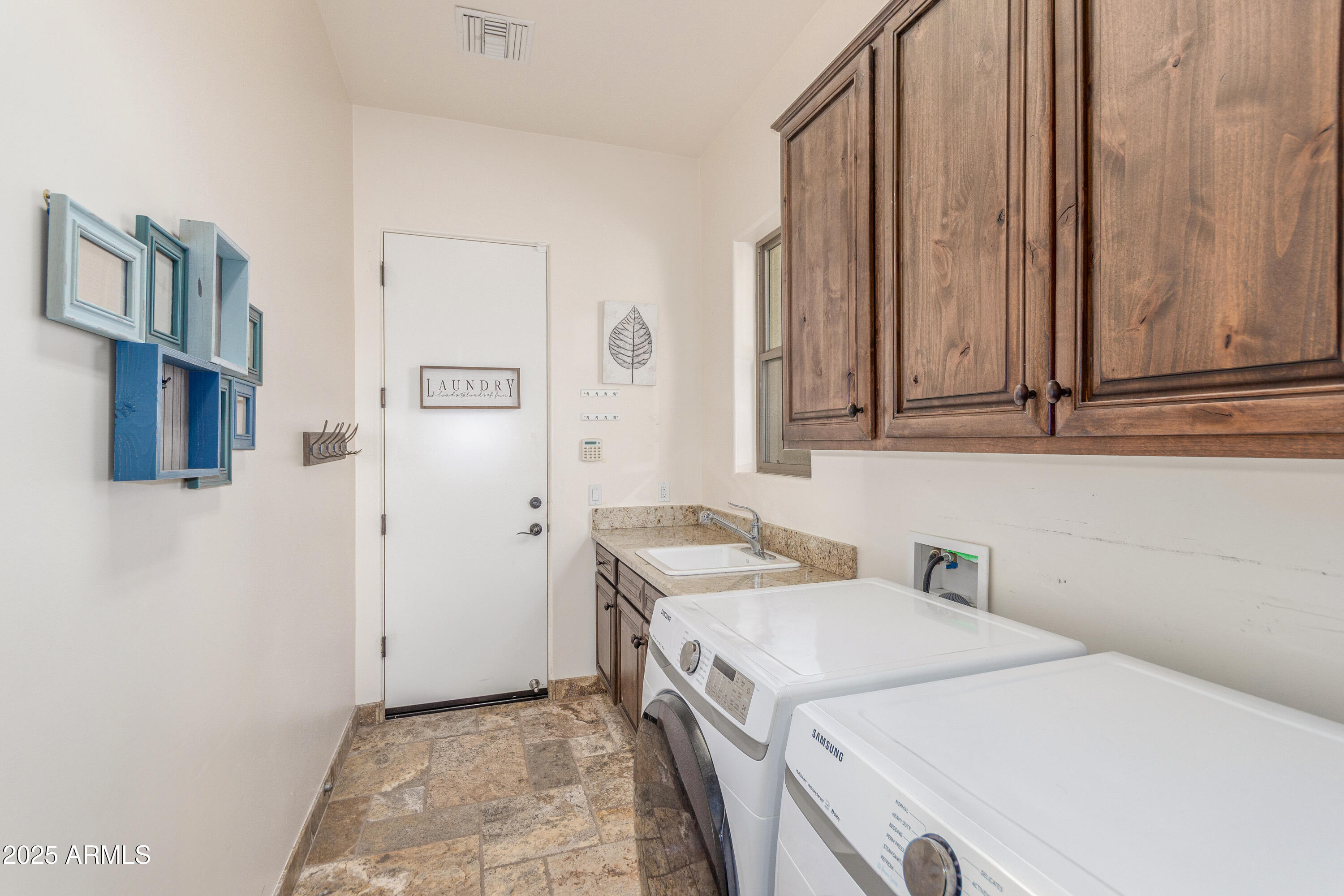 5415 E HALLIHAN Drive