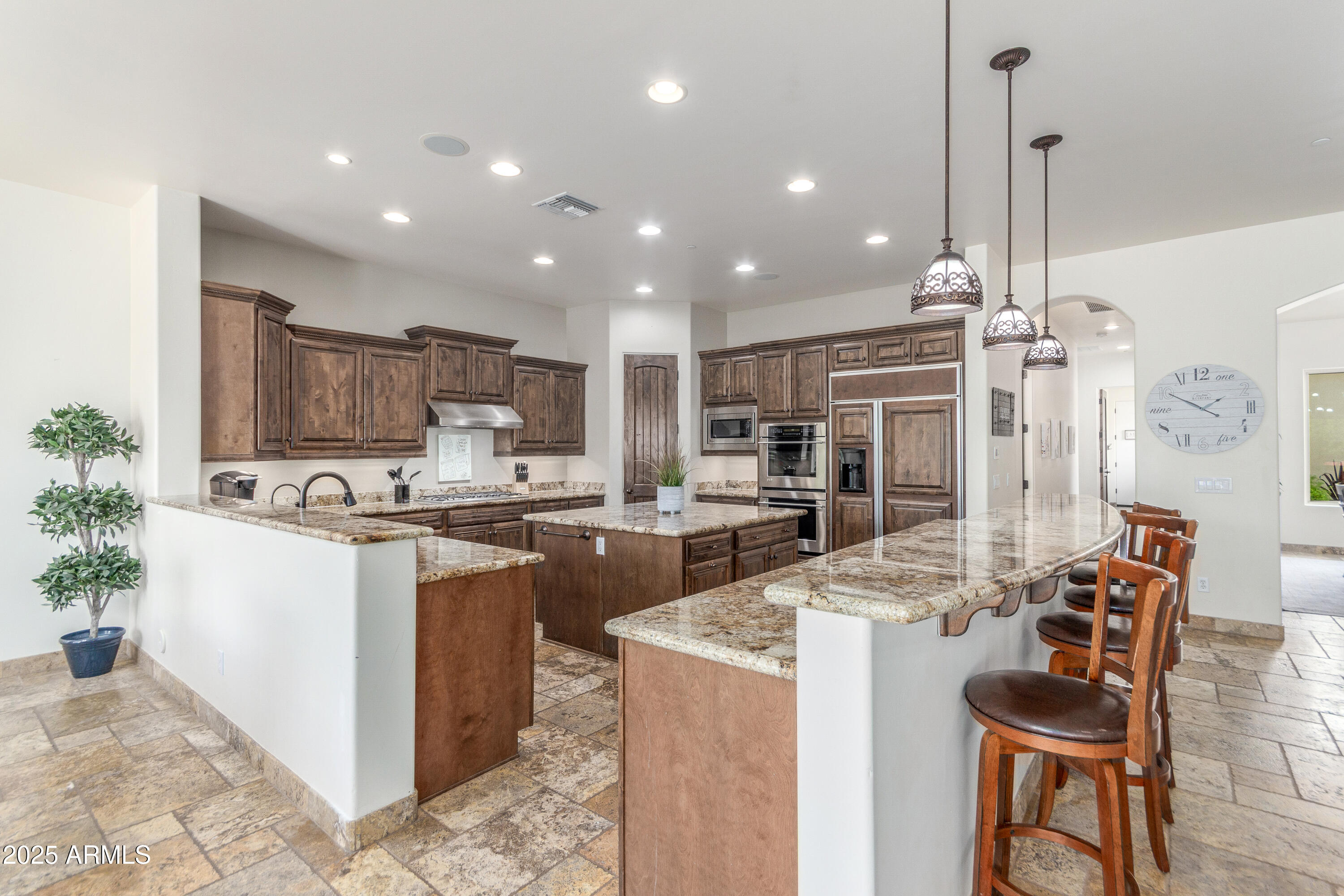 5415 E HALLIHAN Drive