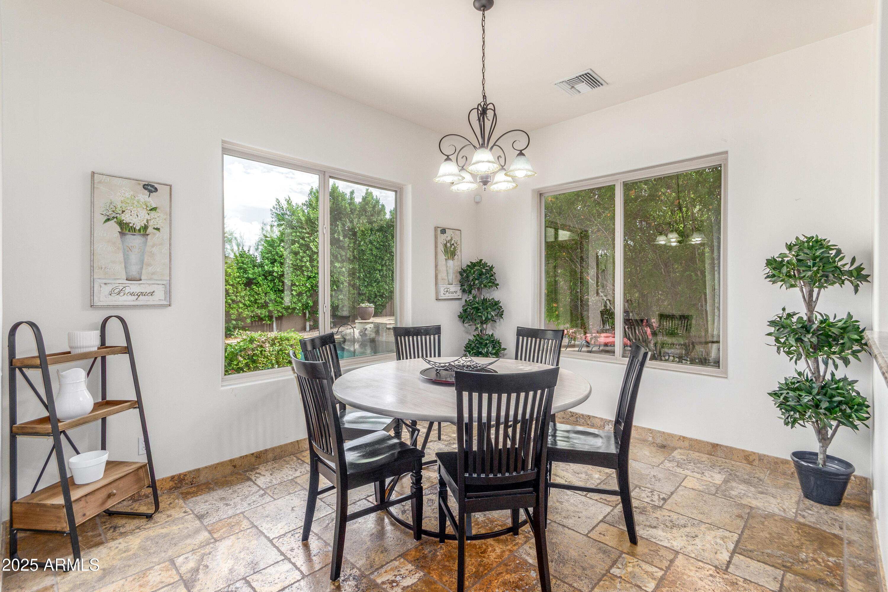 5415 E HALLIHAN Drive