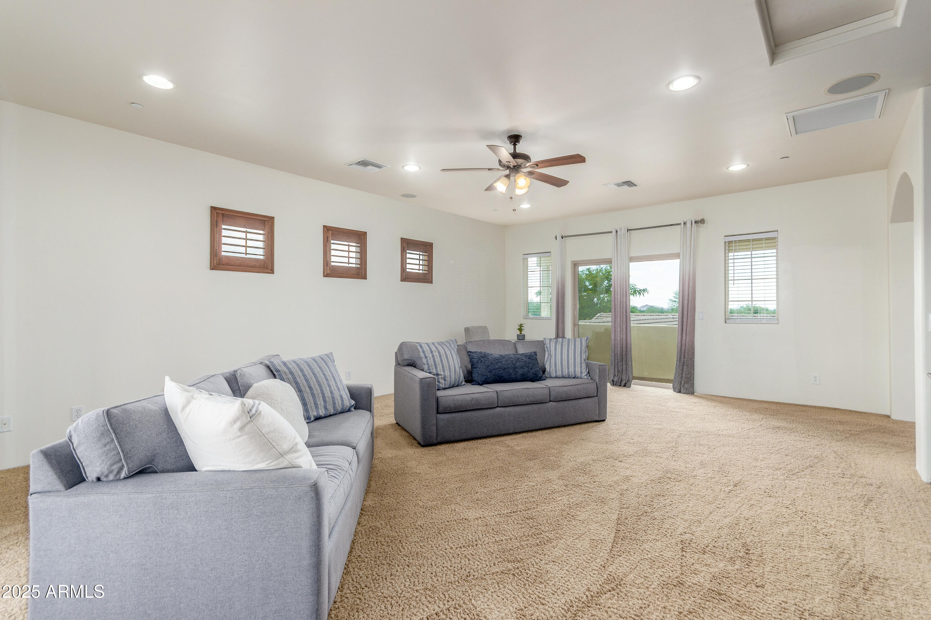 5415 E HALLIHAN Drive