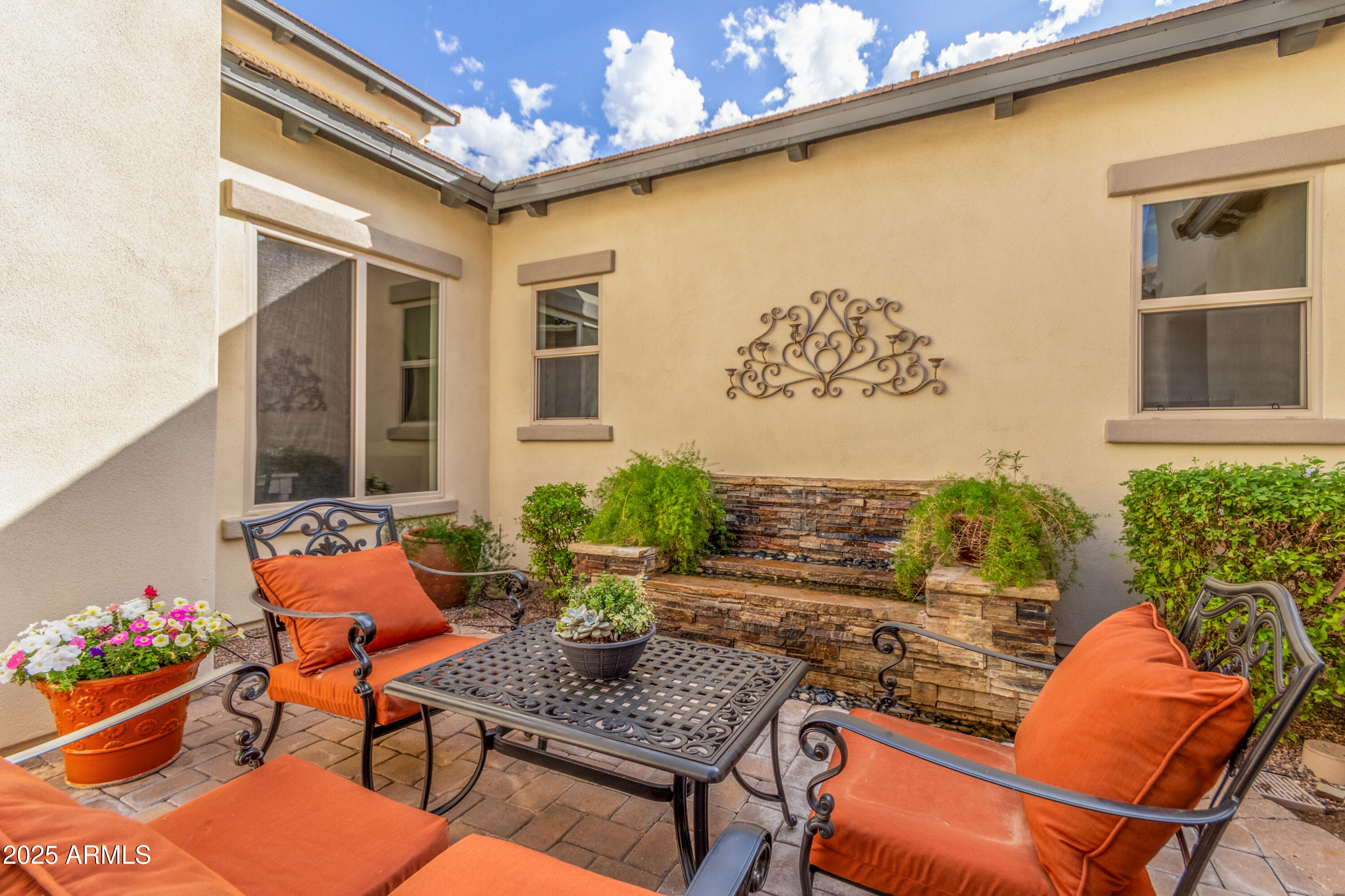 5415 E HALLIHAN Drive