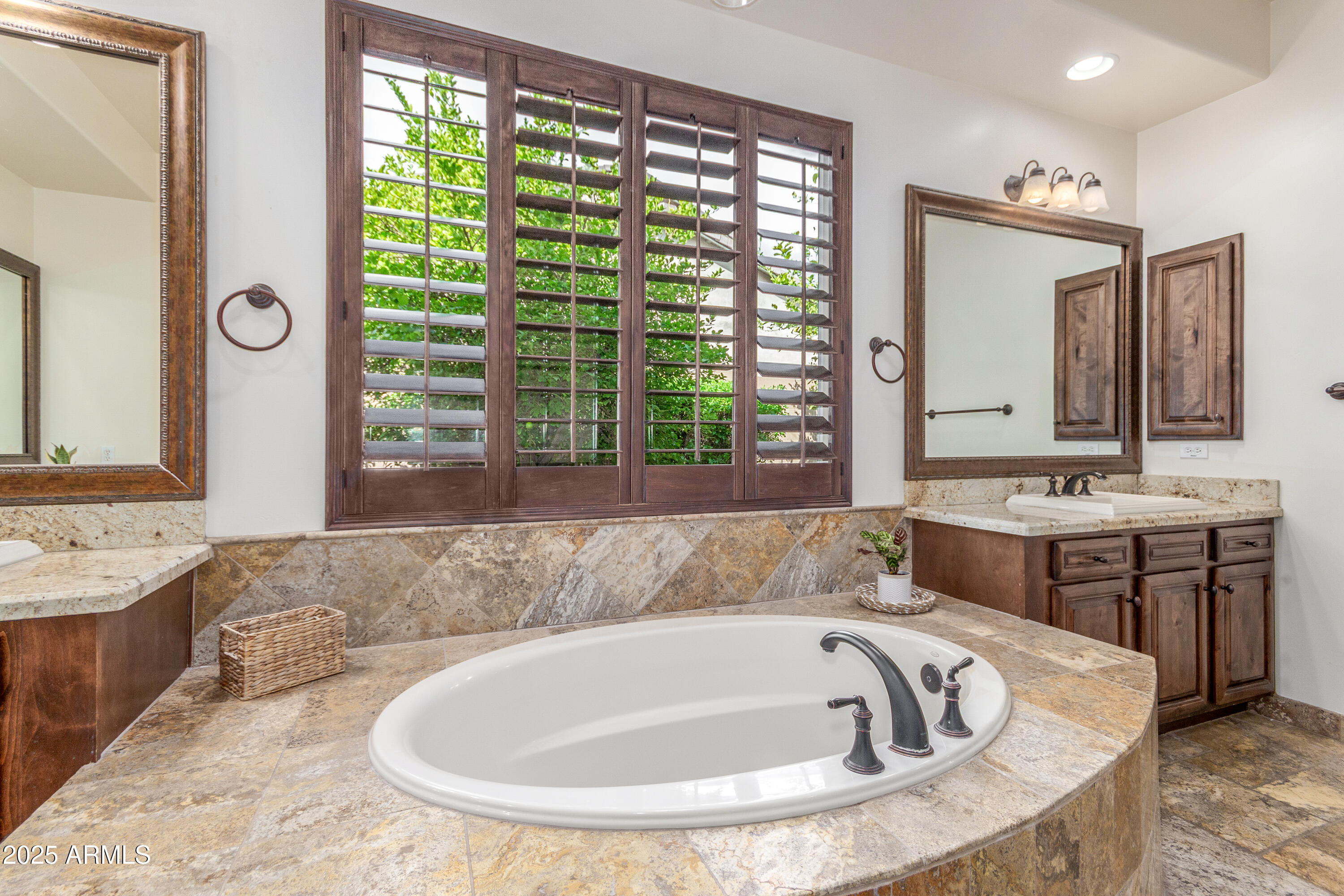 5415 E HALLIHAN Drive