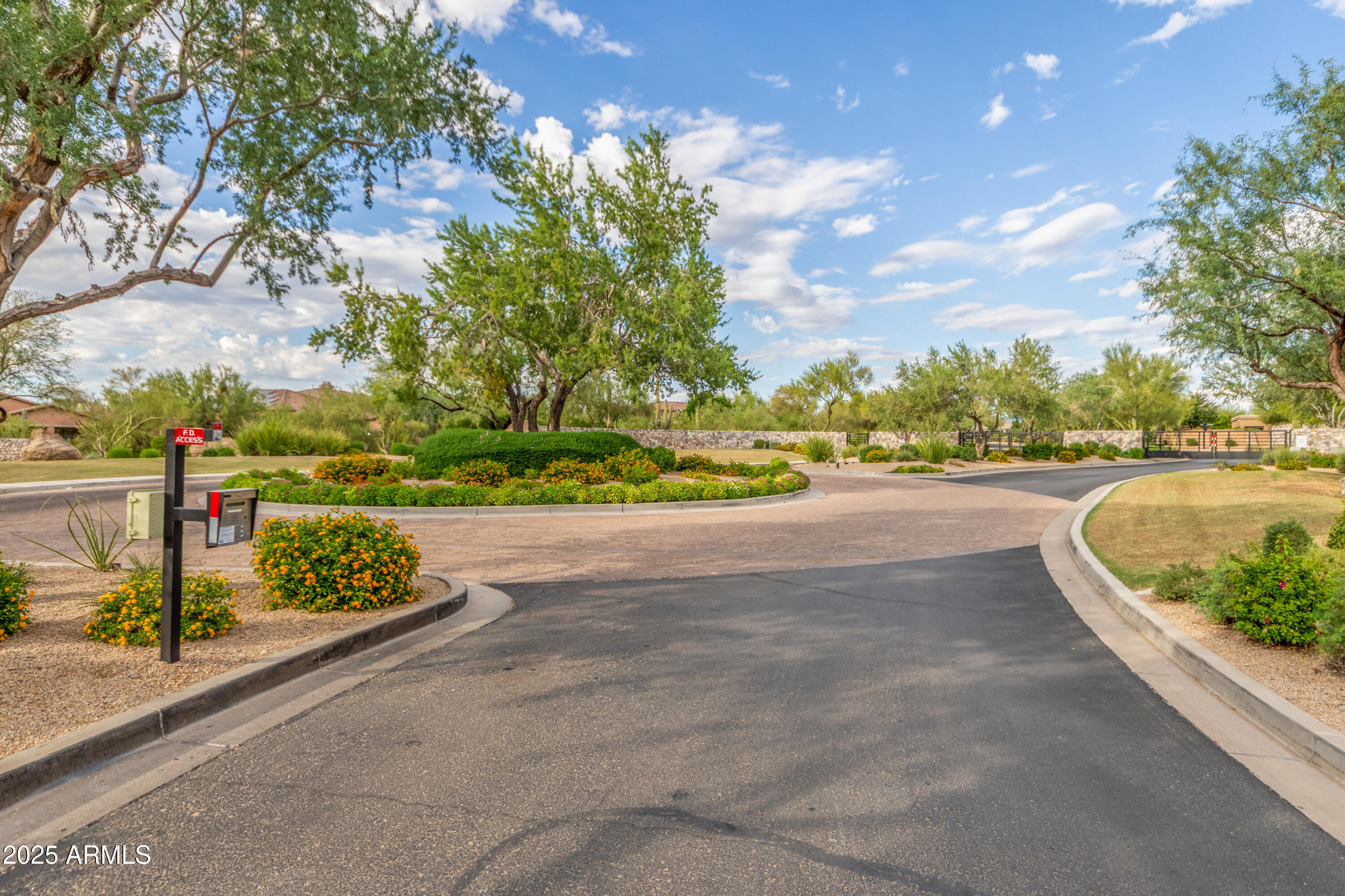 5415 E HALLIHAN Drive