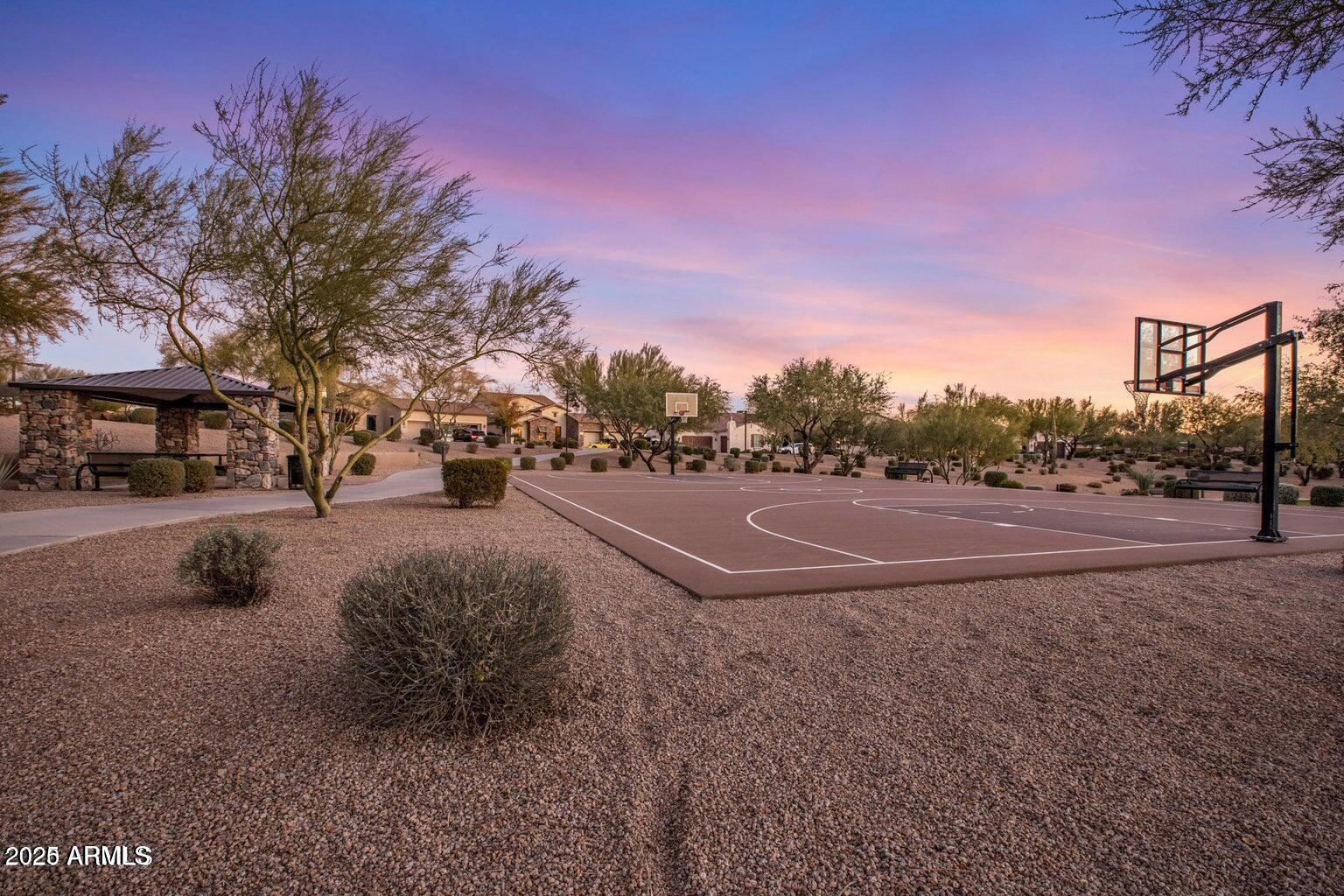 5415 E HALLIHAN Drive