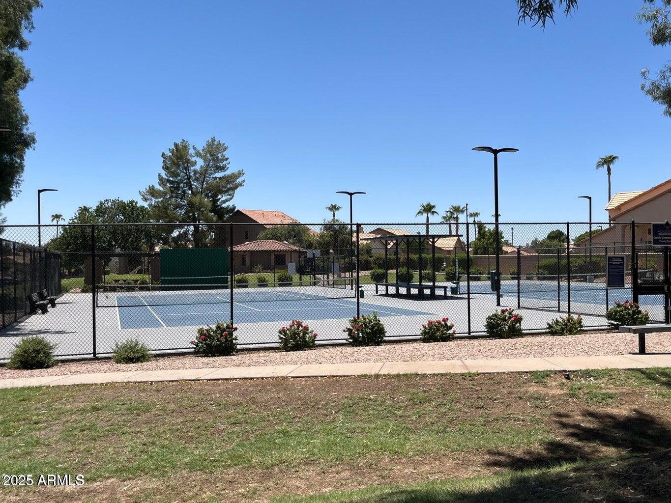 1222 W HONEYSUCKLE Lane