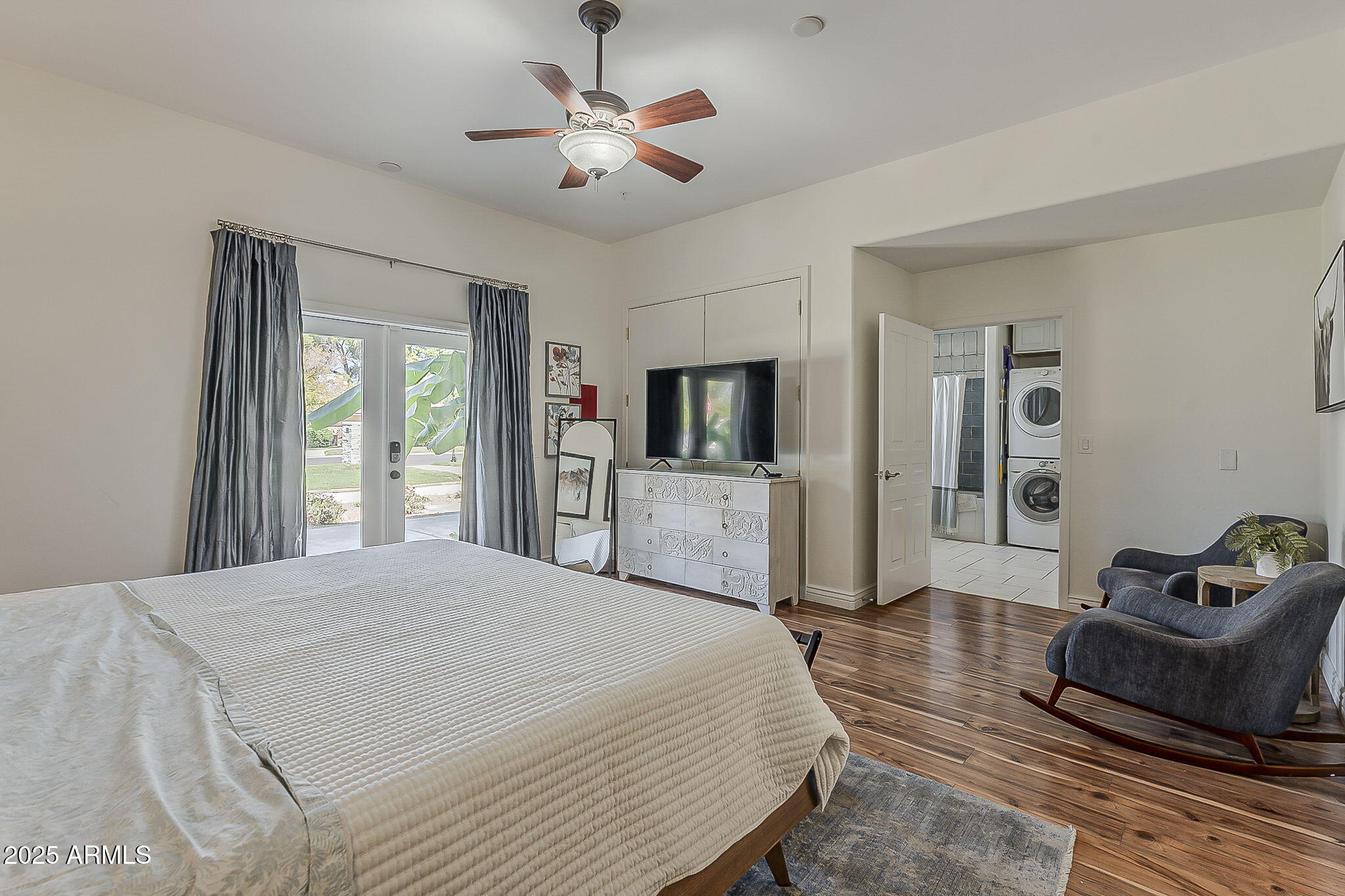 225 W ORCHID Lane, Phoenix