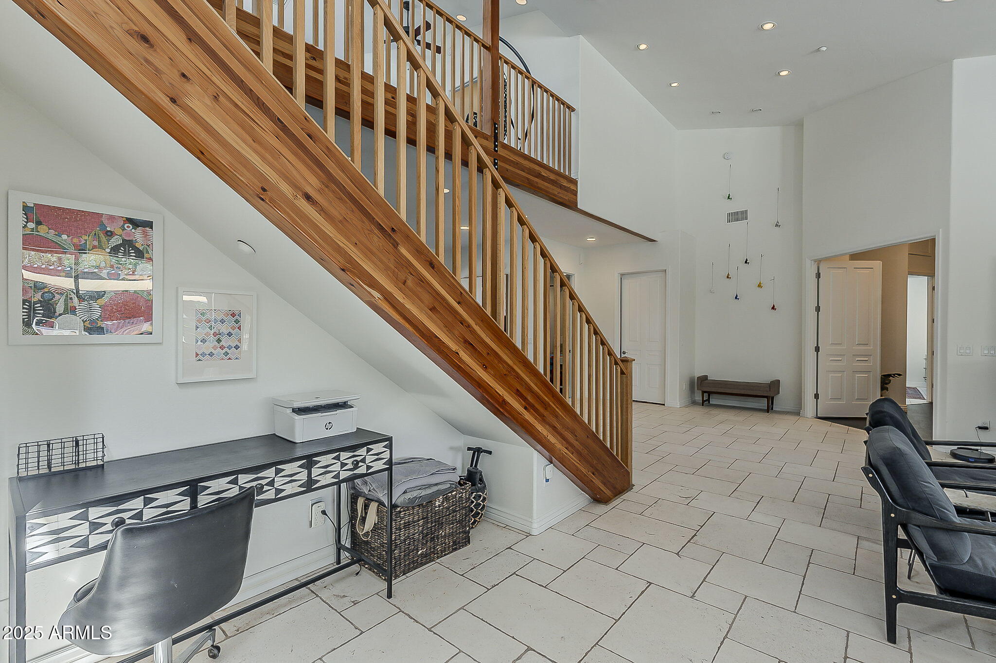 225 W ORCHID Lane, Phoenix