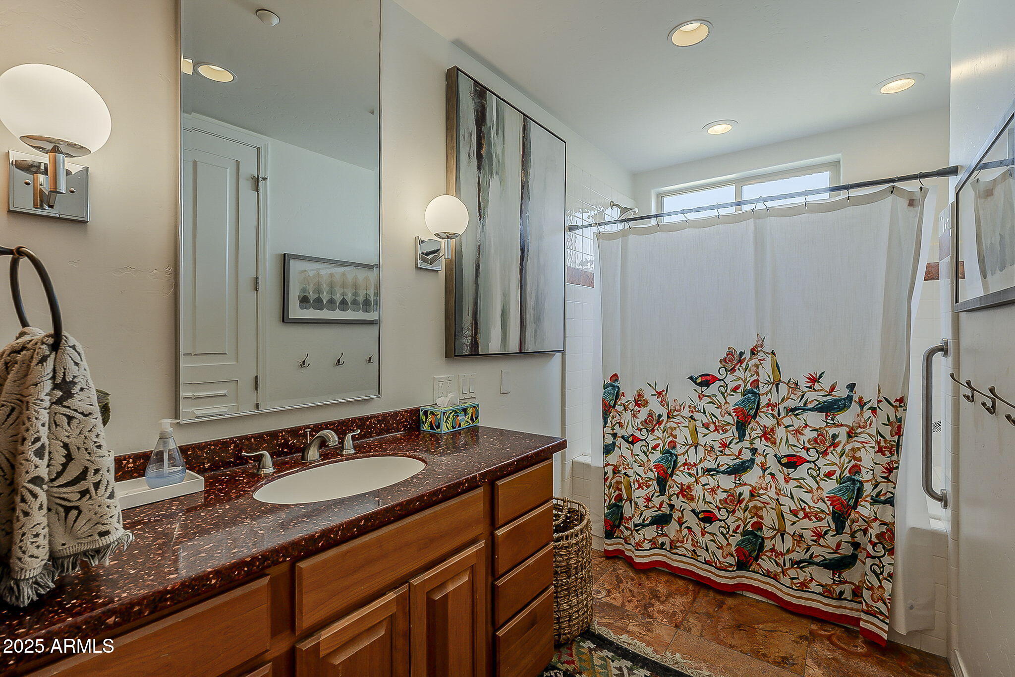 225 W ORCHID Lane, Phoenix