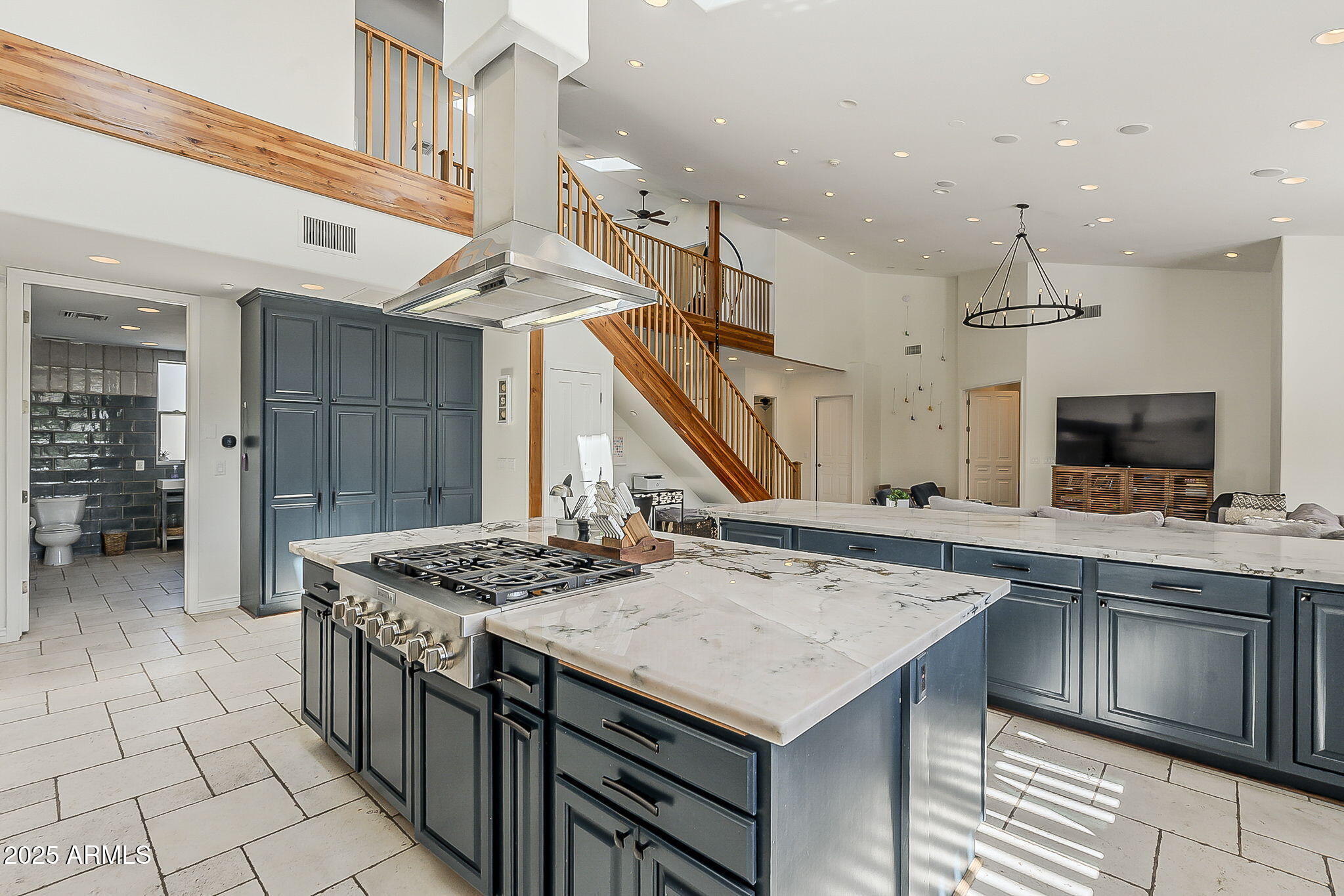 225 W ORCHID Lane, Phoenix