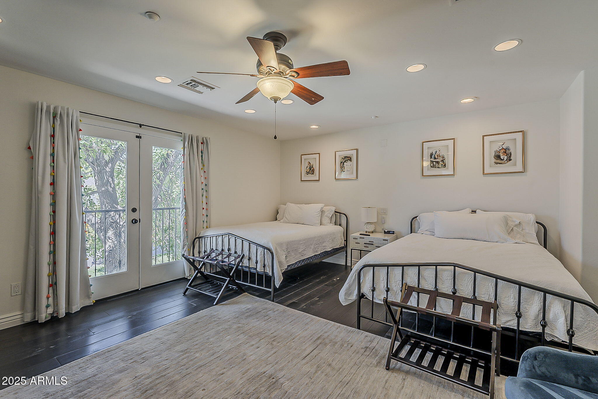 225 W ORCHID Lane, Phoenix