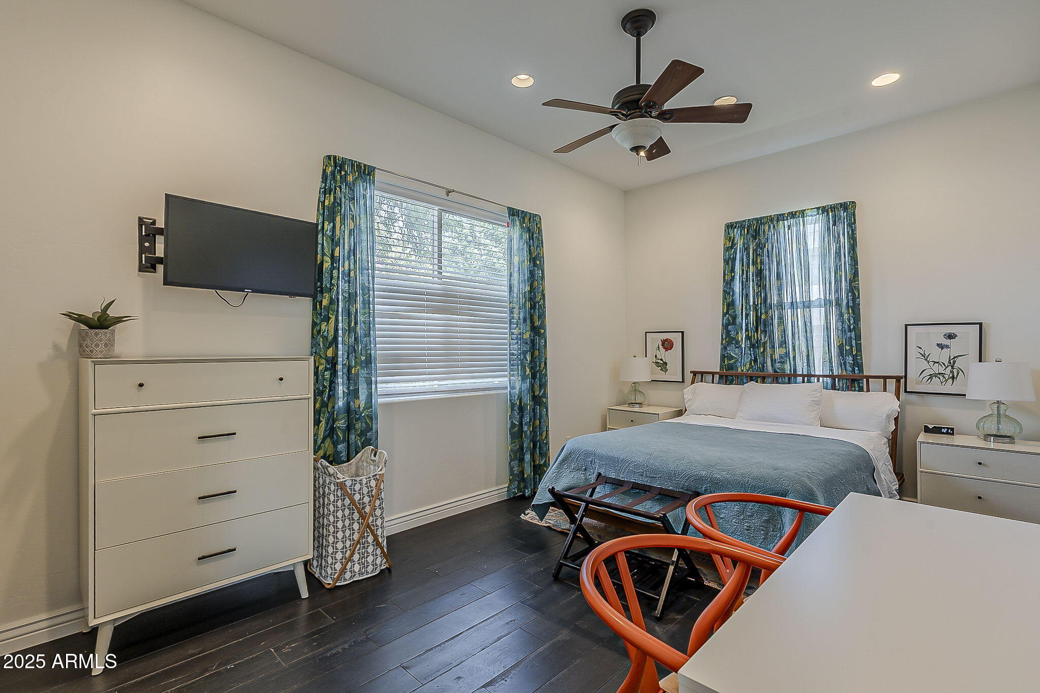 225 W ORCHID Lane, Phoenix