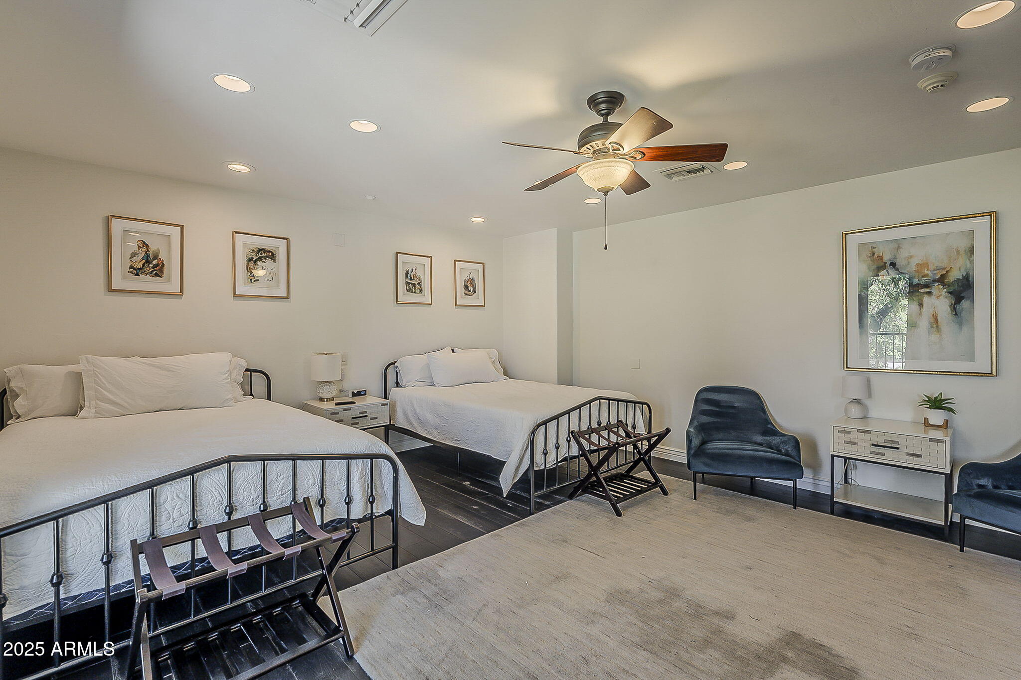 225 W ORCHID Lane, Phoenix